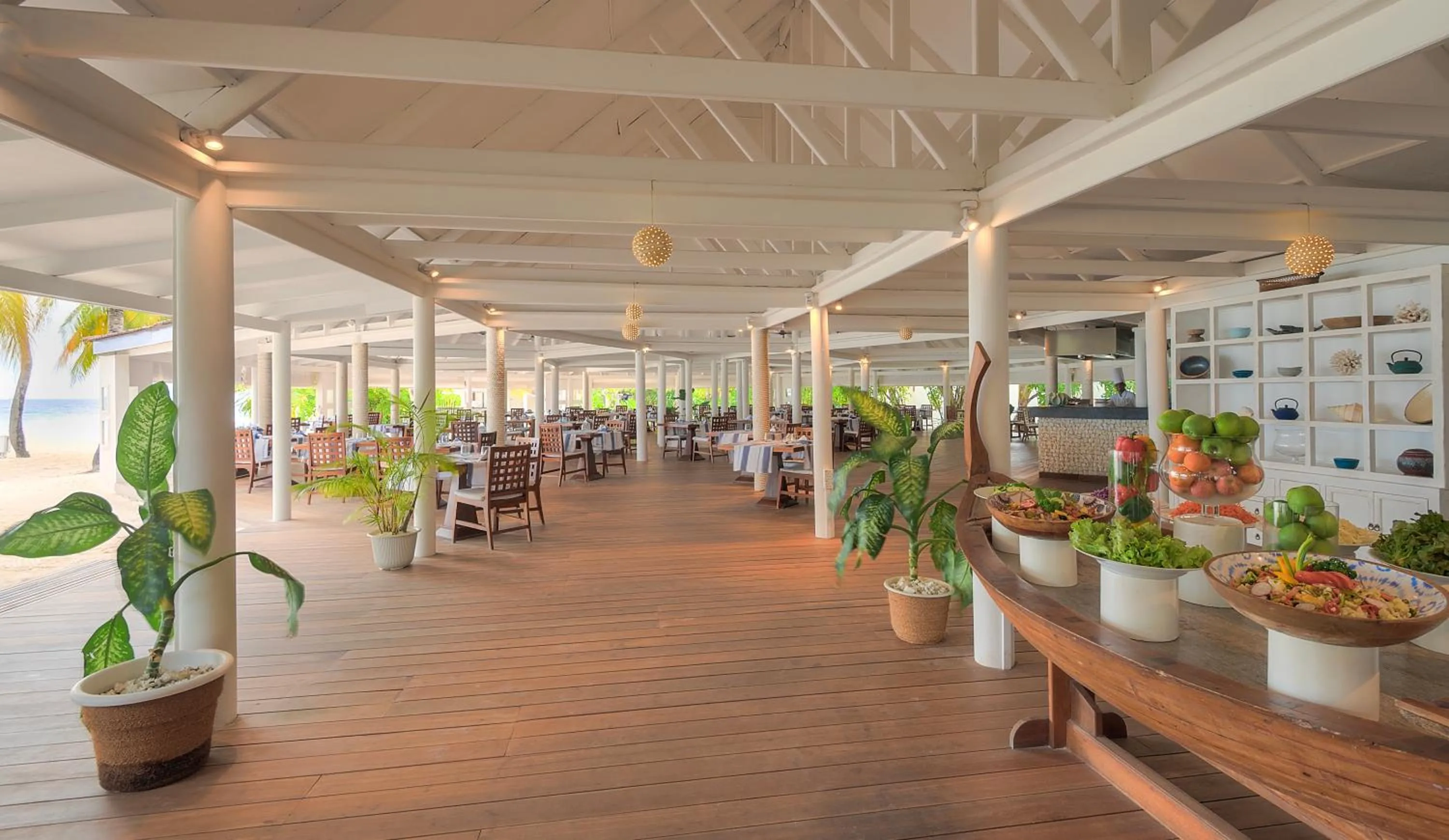 Restaurant/places to eat in Diamonds Athuruga Maldives Resort & Spa