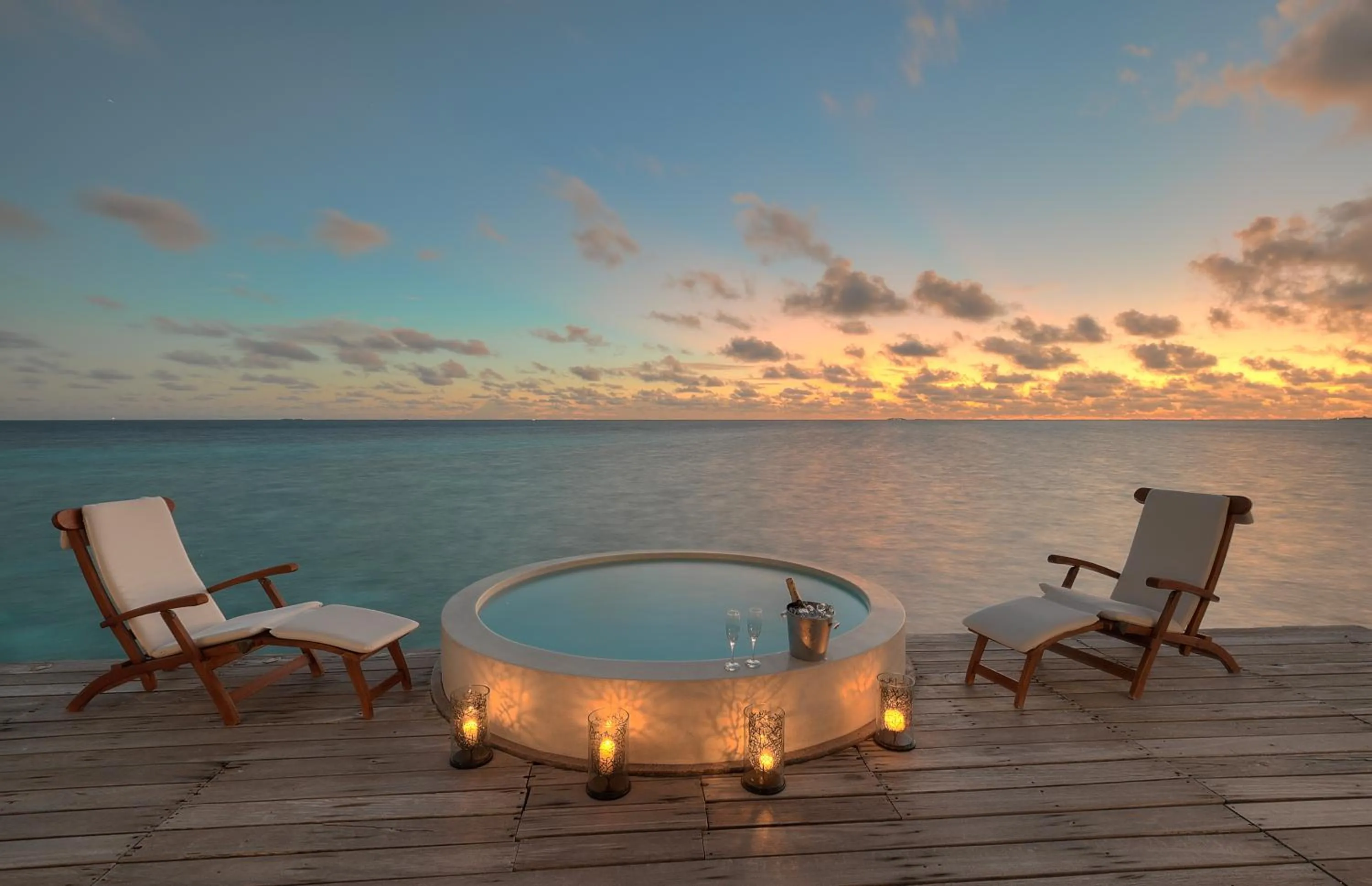 Seating area in Diamonds Athuruga Maldives Resort & Spa