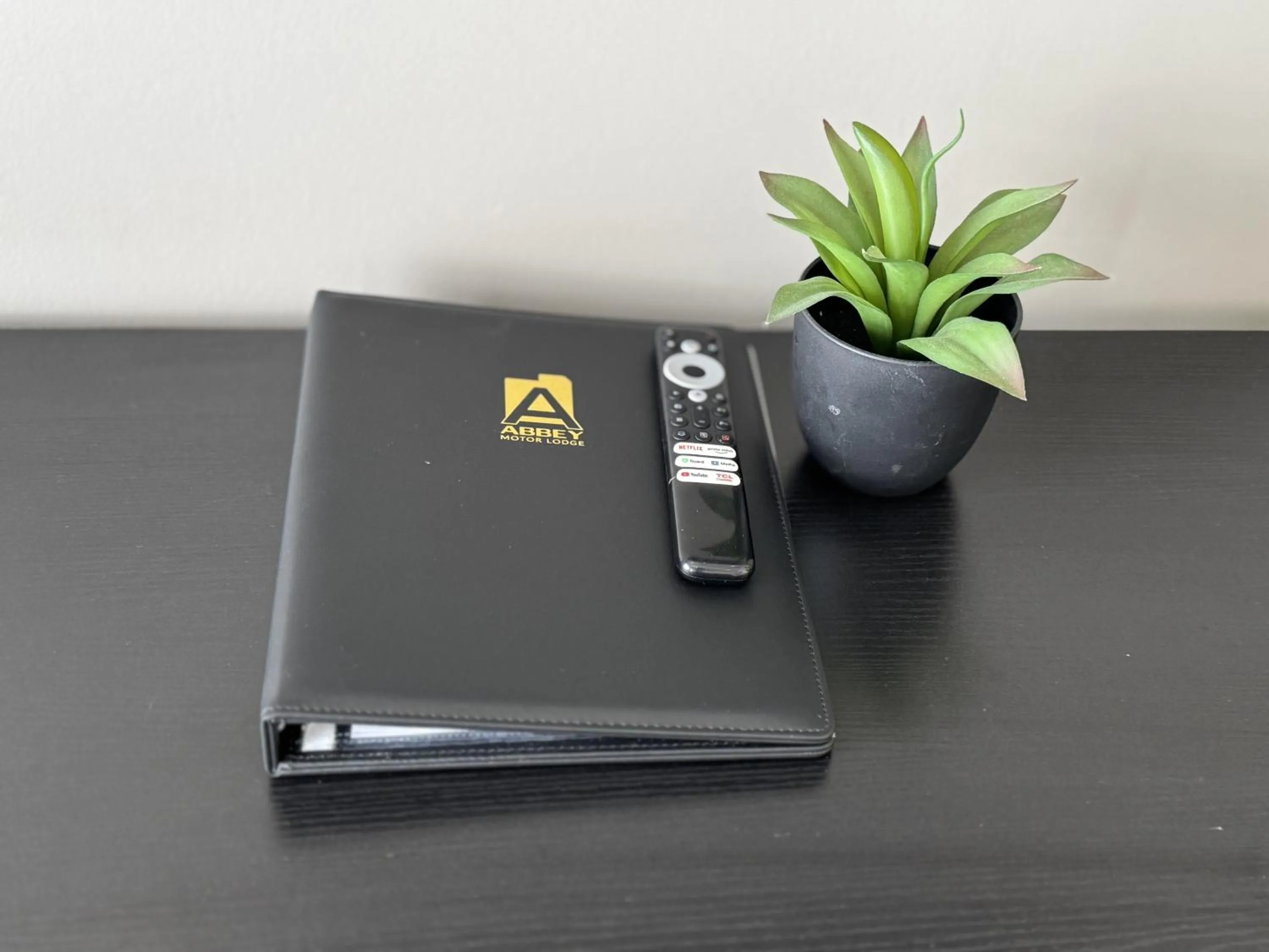 Property building in Abbey Motor Lodge