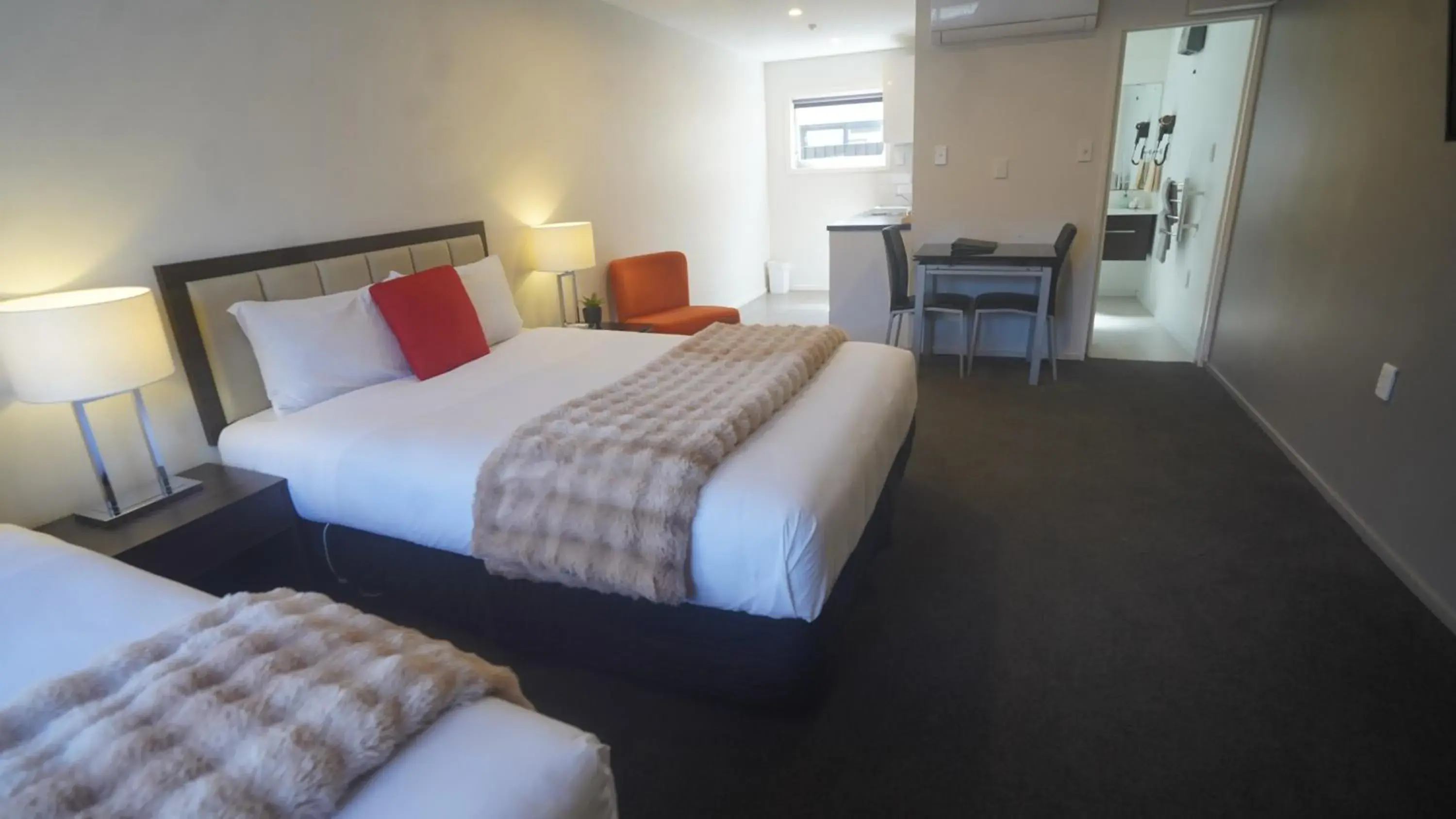 Executive Twin Studio in Abbey Motor Lodge Executive Twin Studio in Abbey Motor Lodge