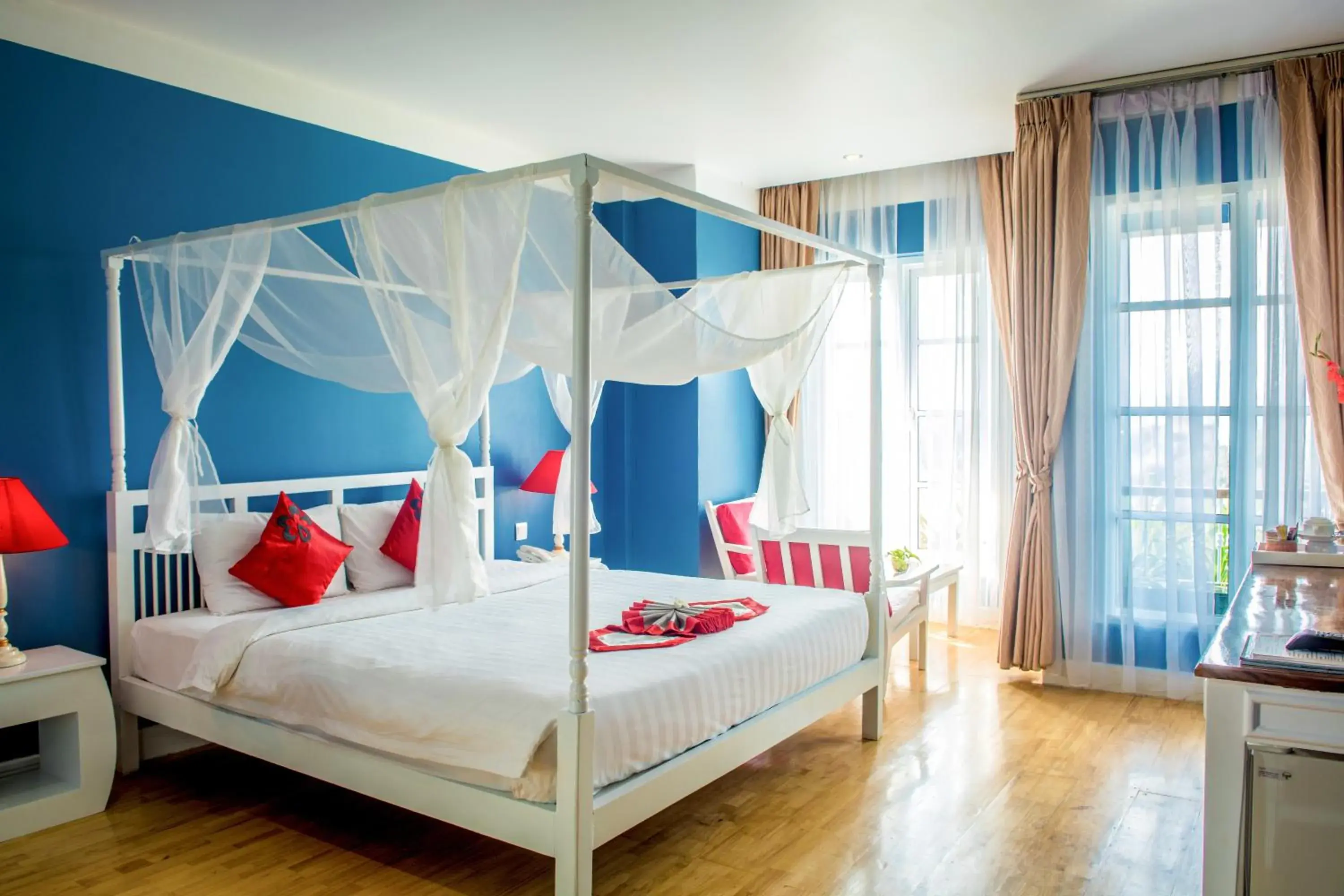 Deluxe Room in The Frangipani Royal Palace Hotel Deluxe Room in The Frangipani Royal Palace Hotel