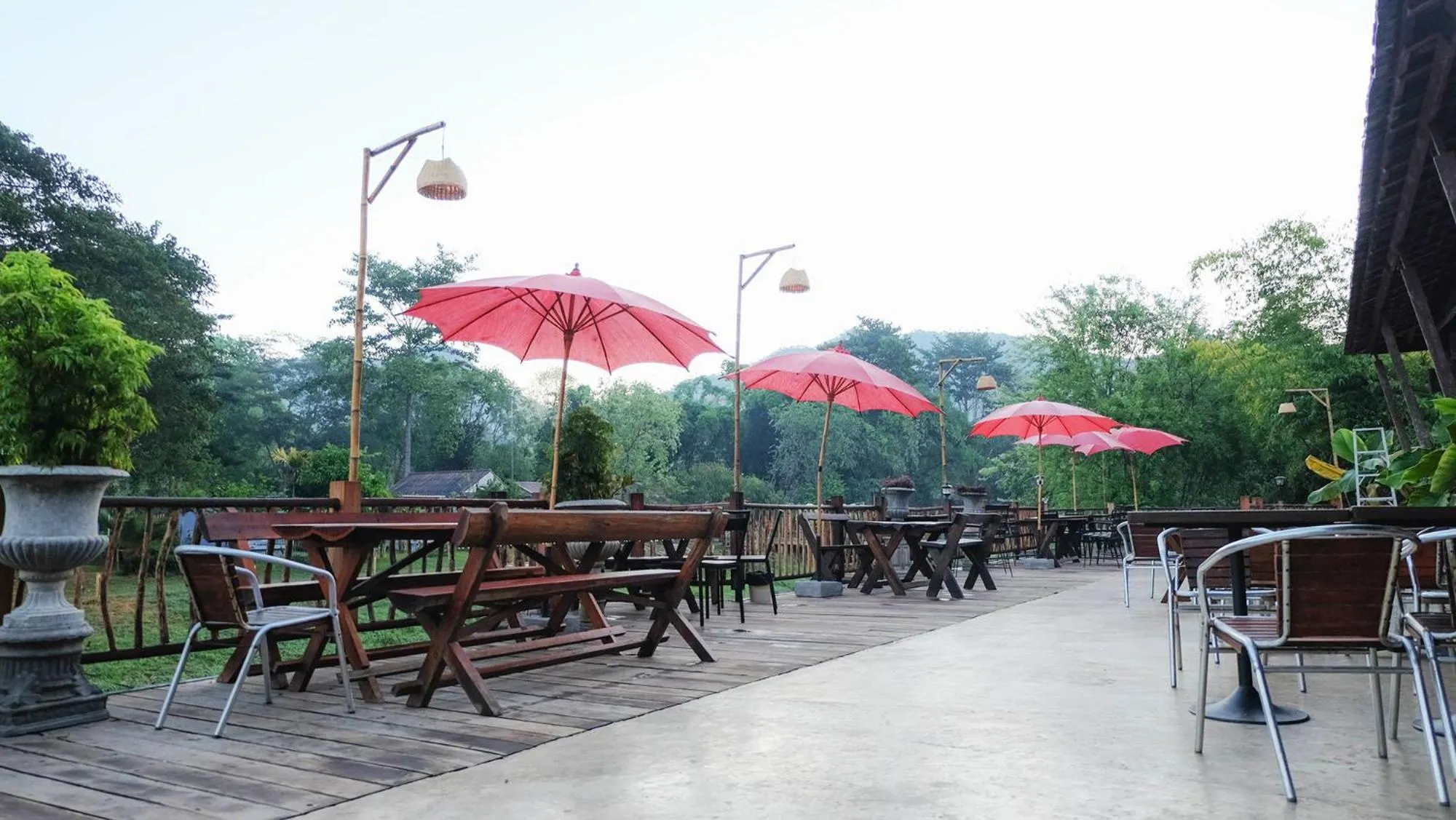 Restaurant/places to eat in Pai River Corner