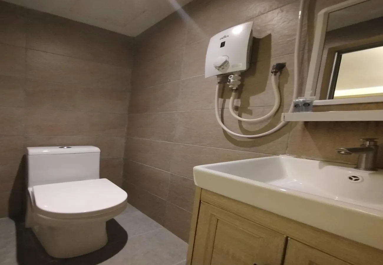 Shower in Fast Hotel Setapak Near Tunku Abdul Rahman UMT KL