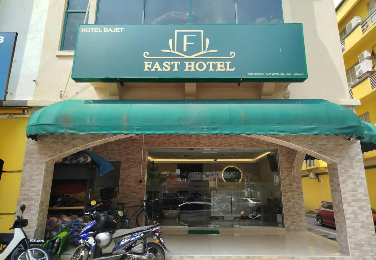 Facade/entrance in Fast Hotel Setapak Near Tunku Abdul Rahman UMT KL