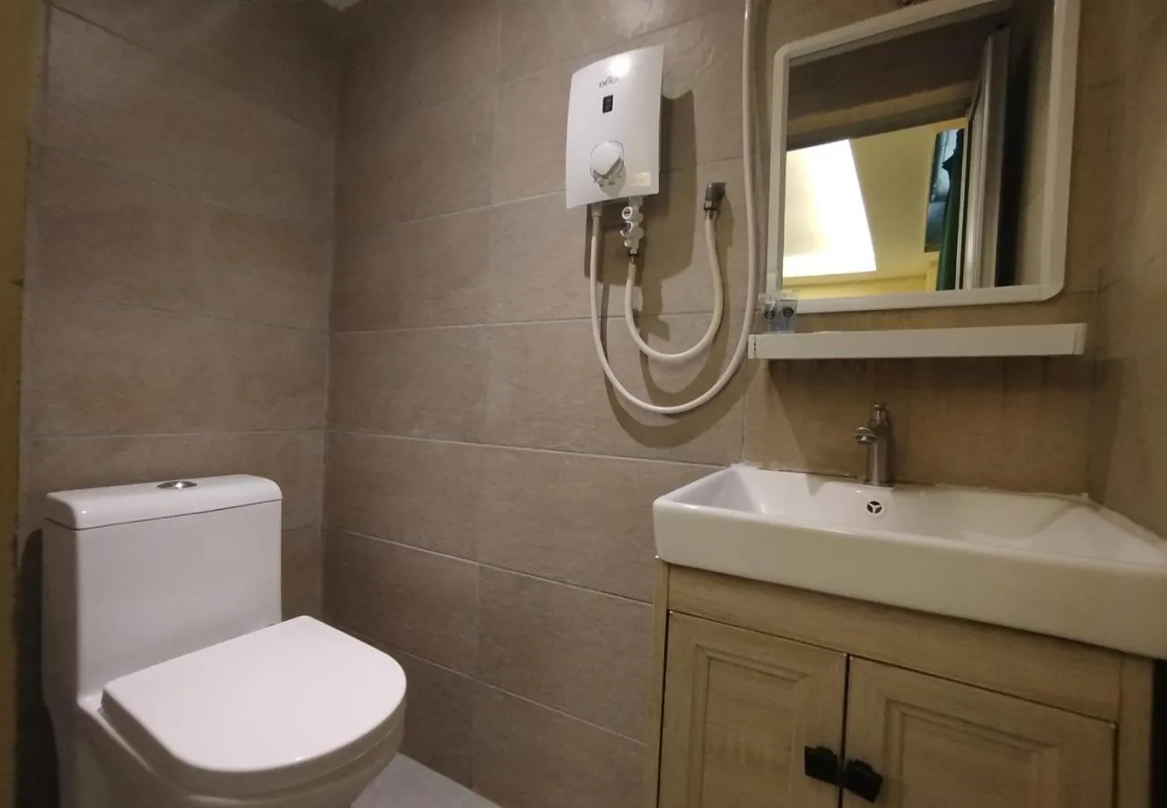 Shower in Fast Hotel Setapak Near Tunku Abdul Rahman UMT KL