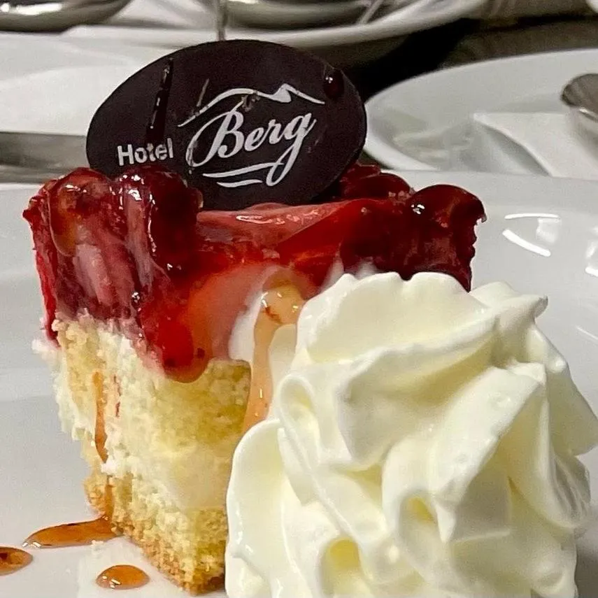 Restaurant/places to eat in Hotel Berg