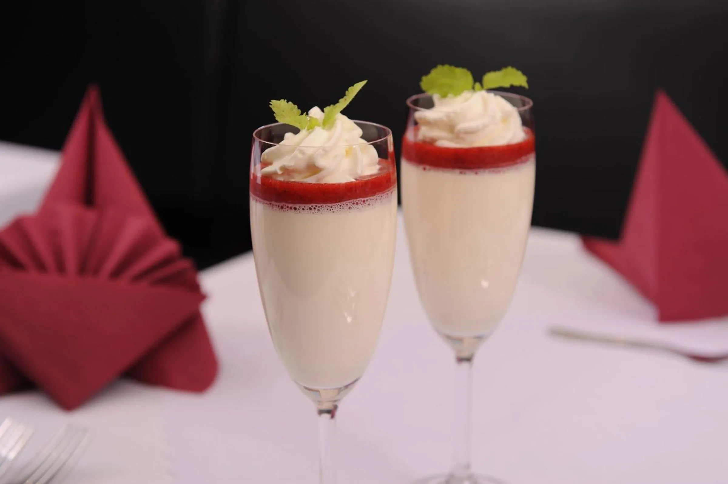 Restaurant/places to eat in Hotel Berg