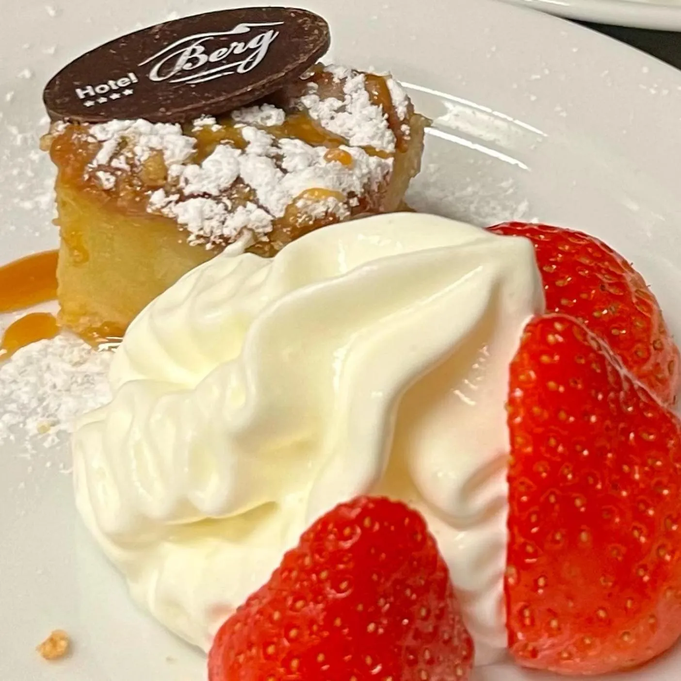 Restaurant/places to eat in Hotel Berg