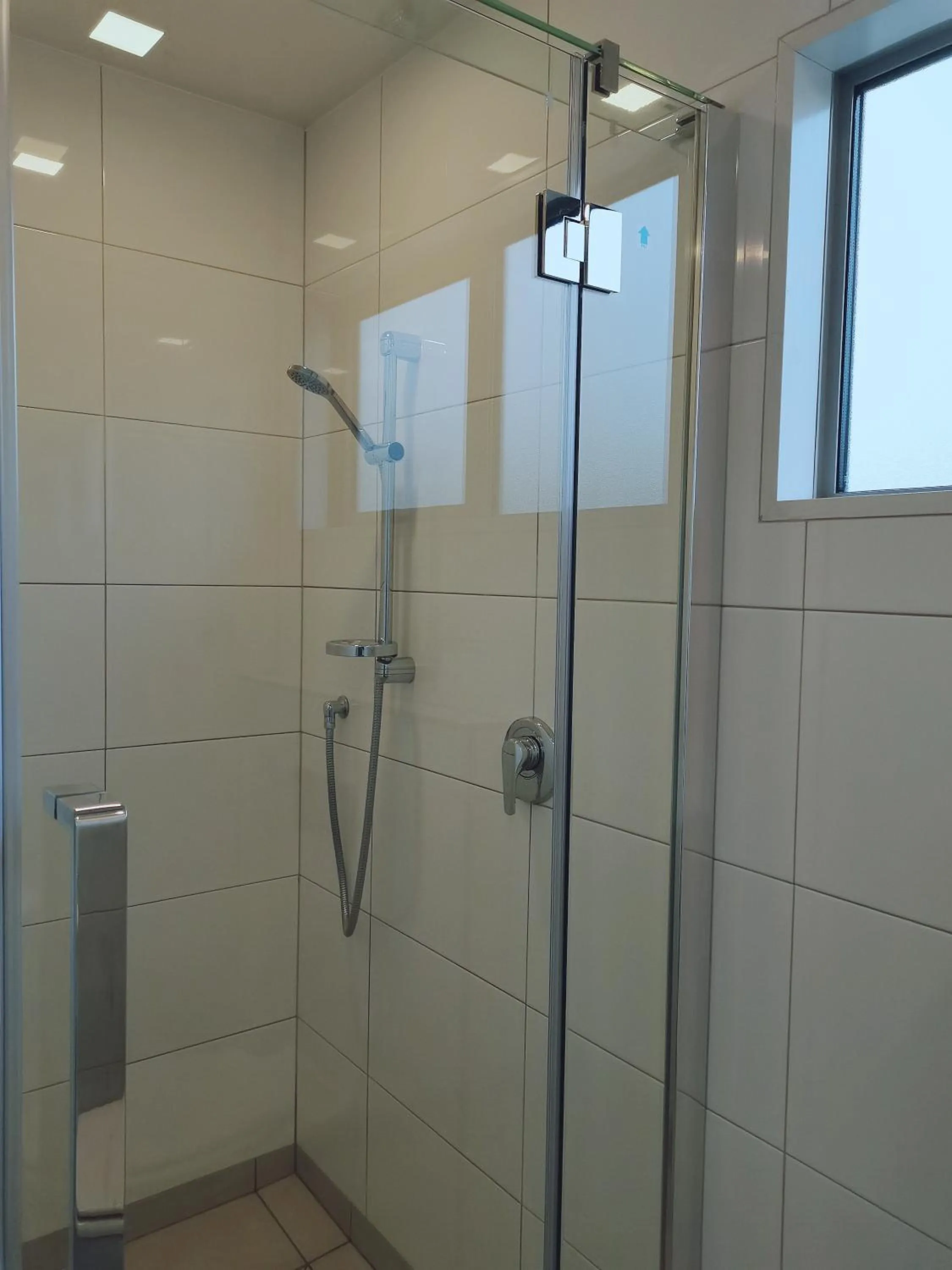 Shower in Three Rivers Lodge