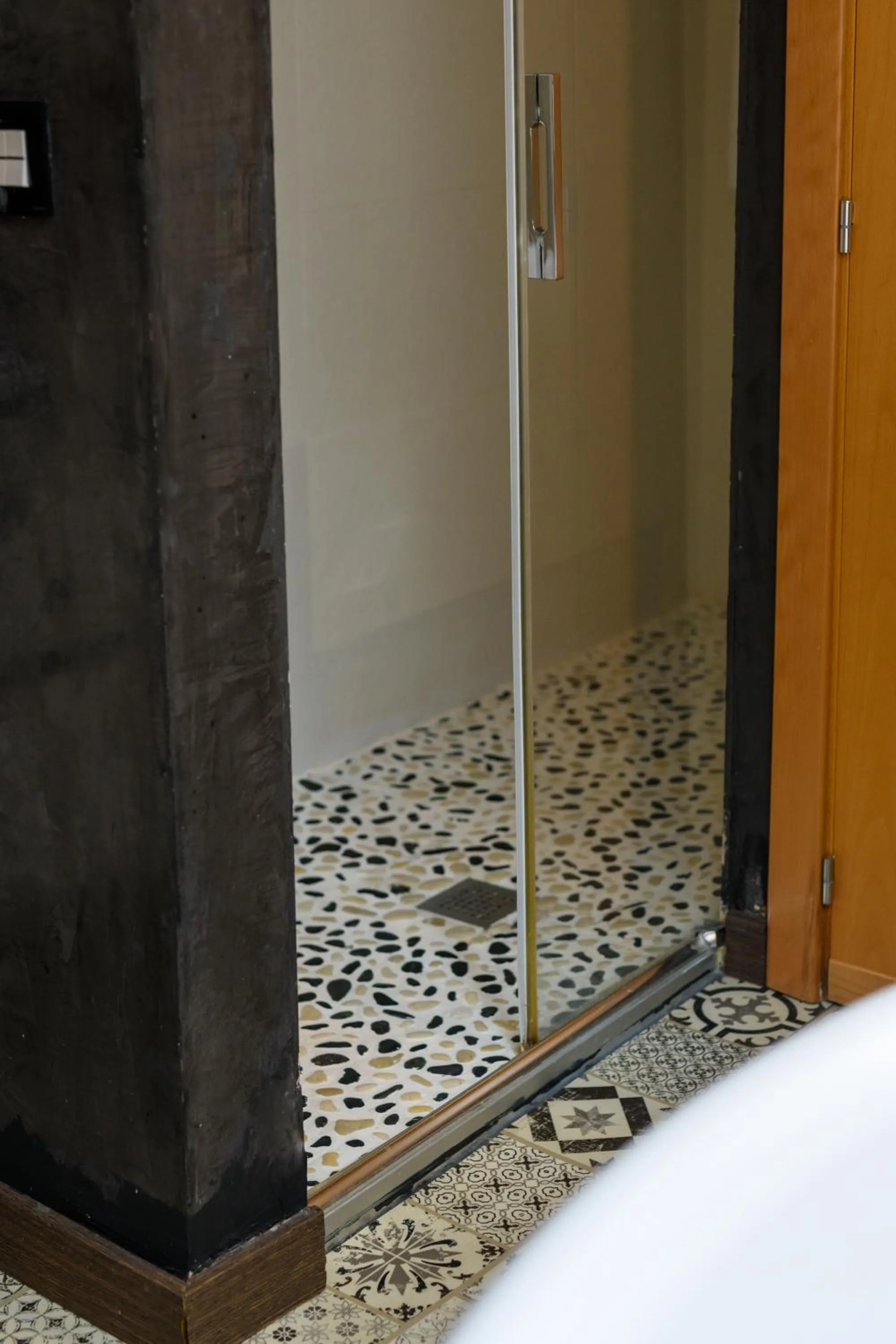 Shower in Hotel De Martin