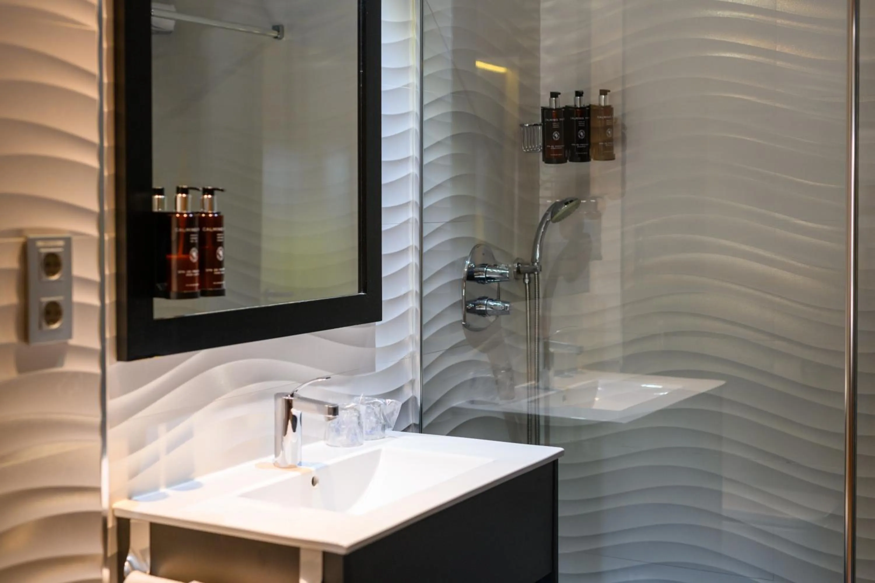 Shower in Hotel De Martin