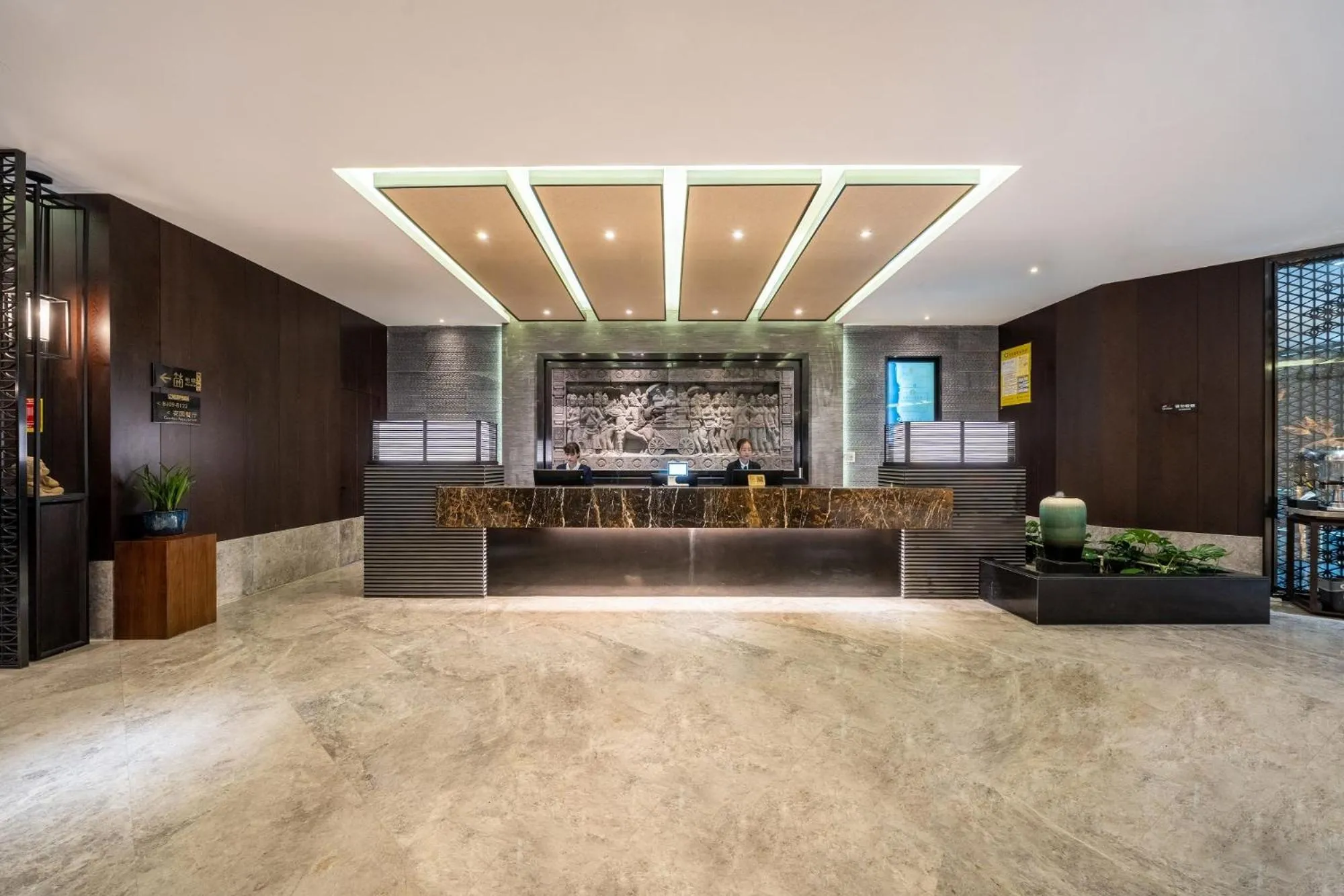 Lobby or reception in SSAW Boutique Hotel Liuzhou