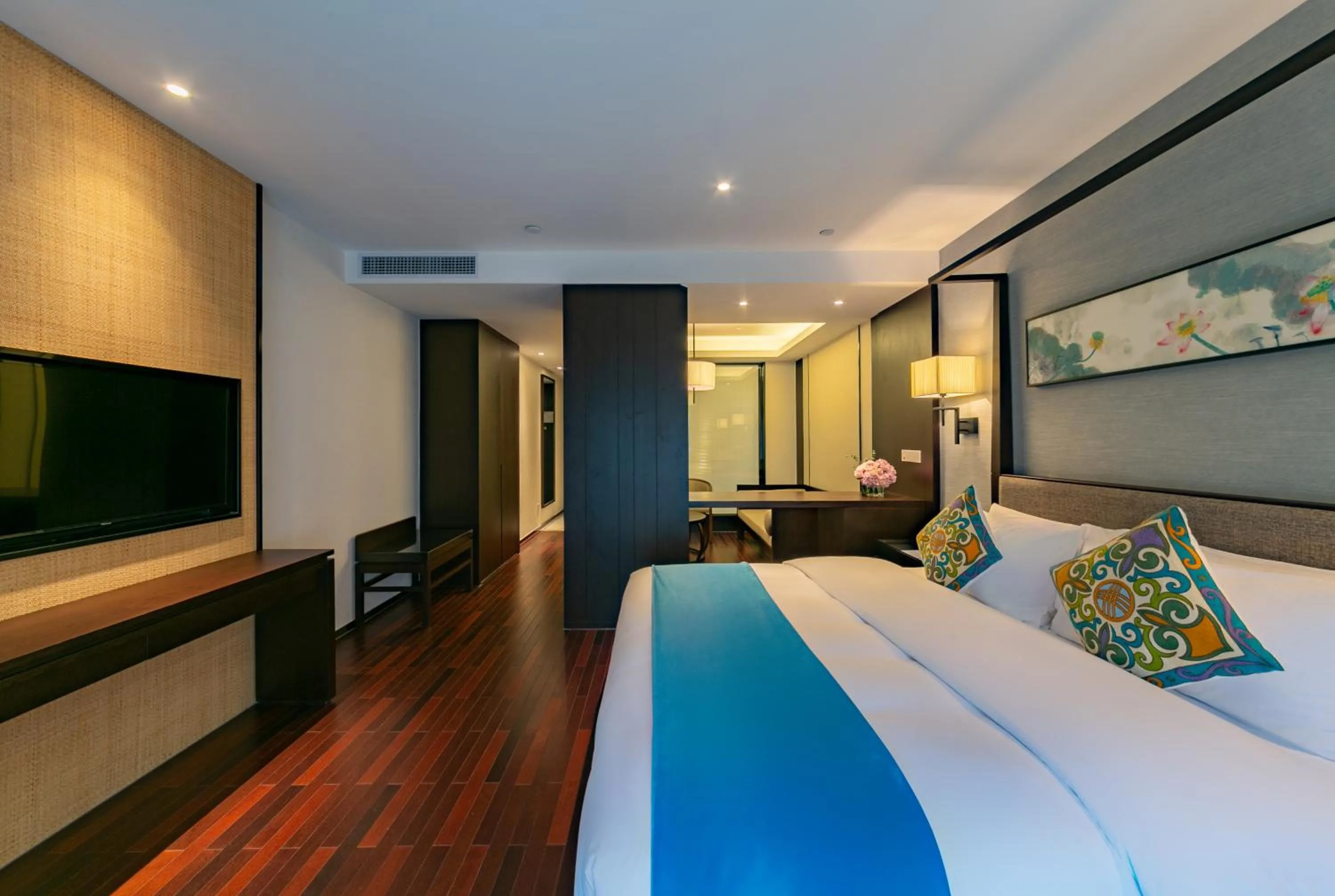 Photo of the whole room in SSAW Boutique Hotel Liuzhou