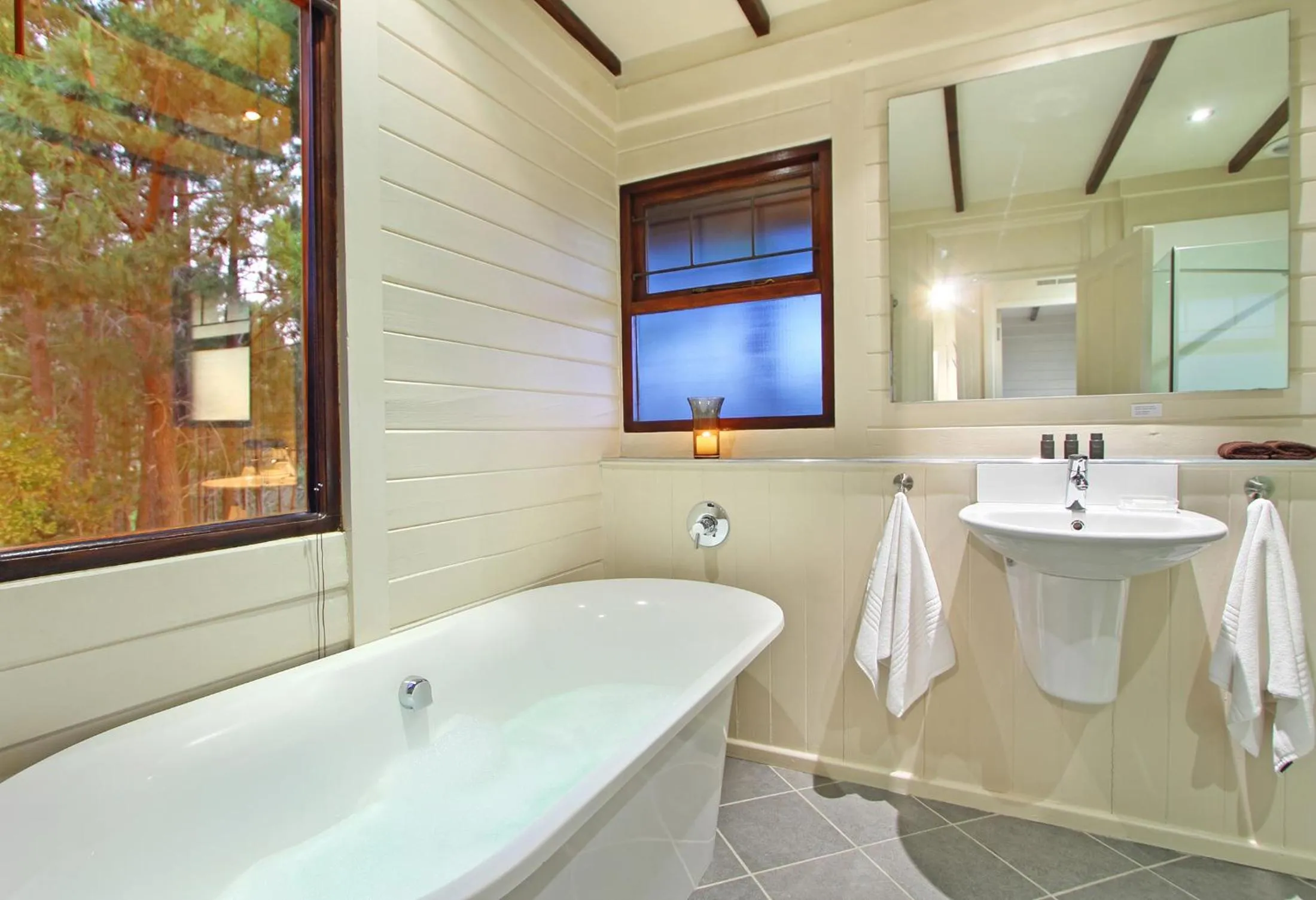 Bathroom in Lalapanzi Lodge