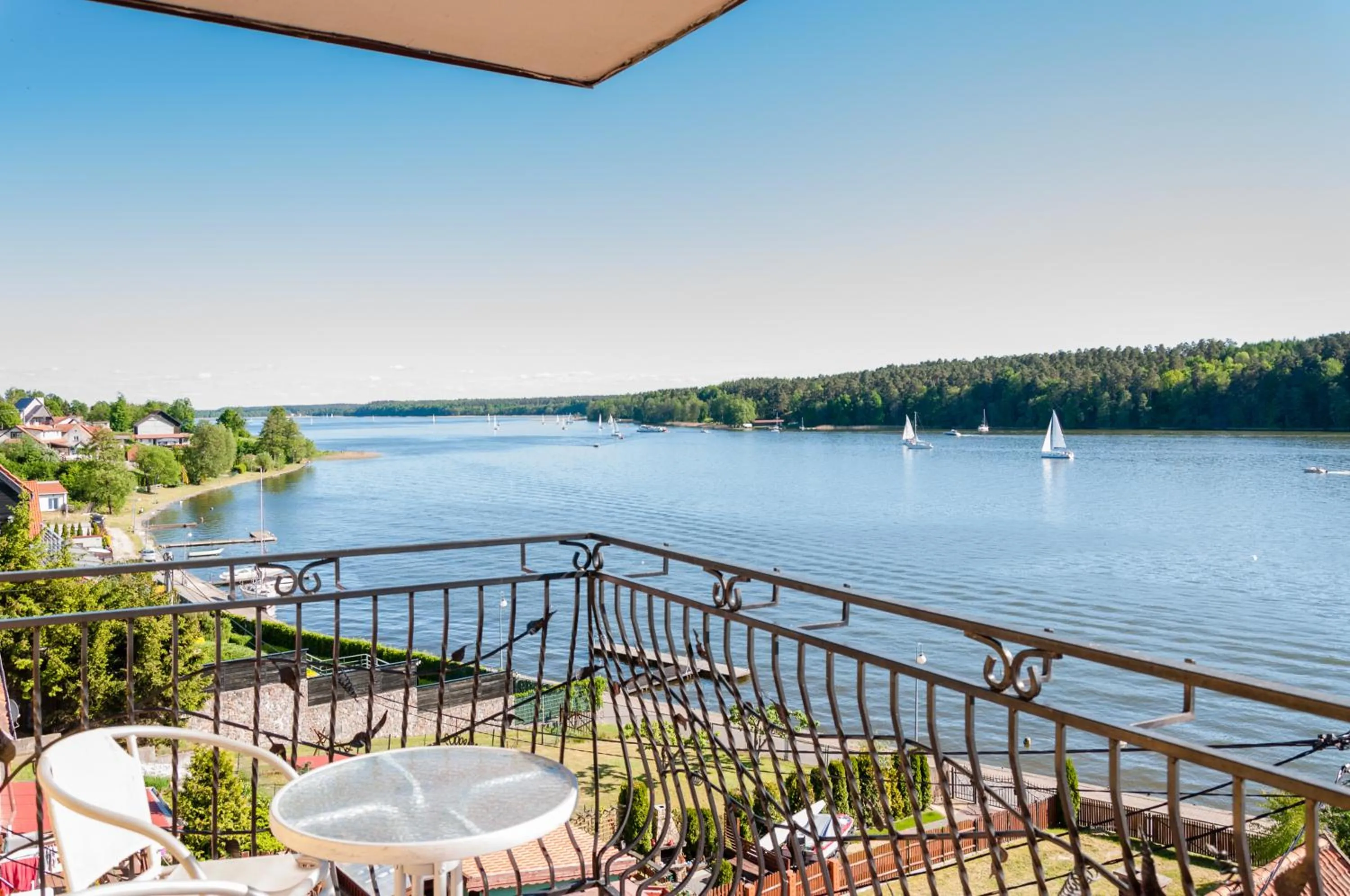 Lake view in Hotel Na Skarpie