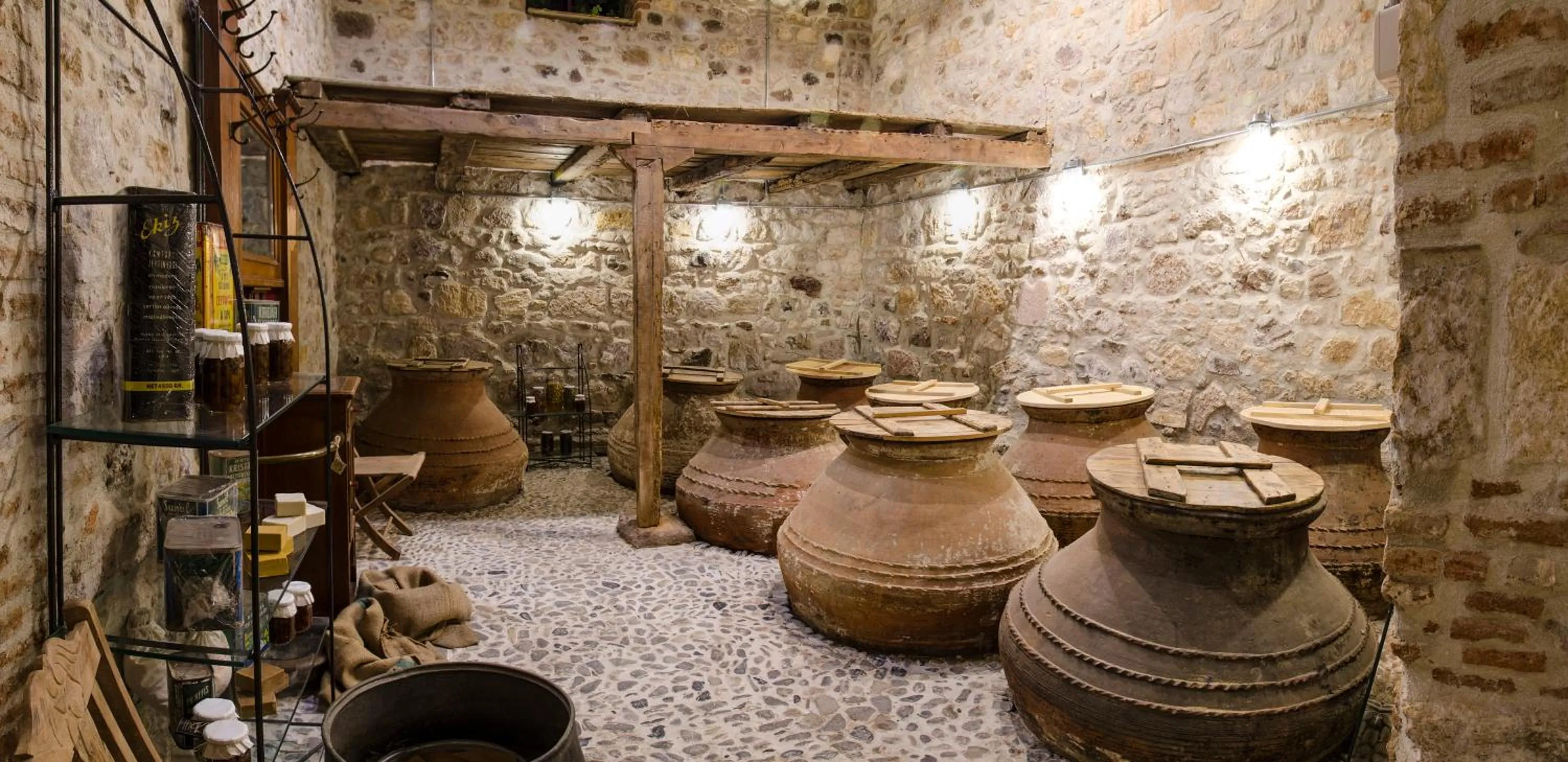 Decorative detail in Macaron Konagi