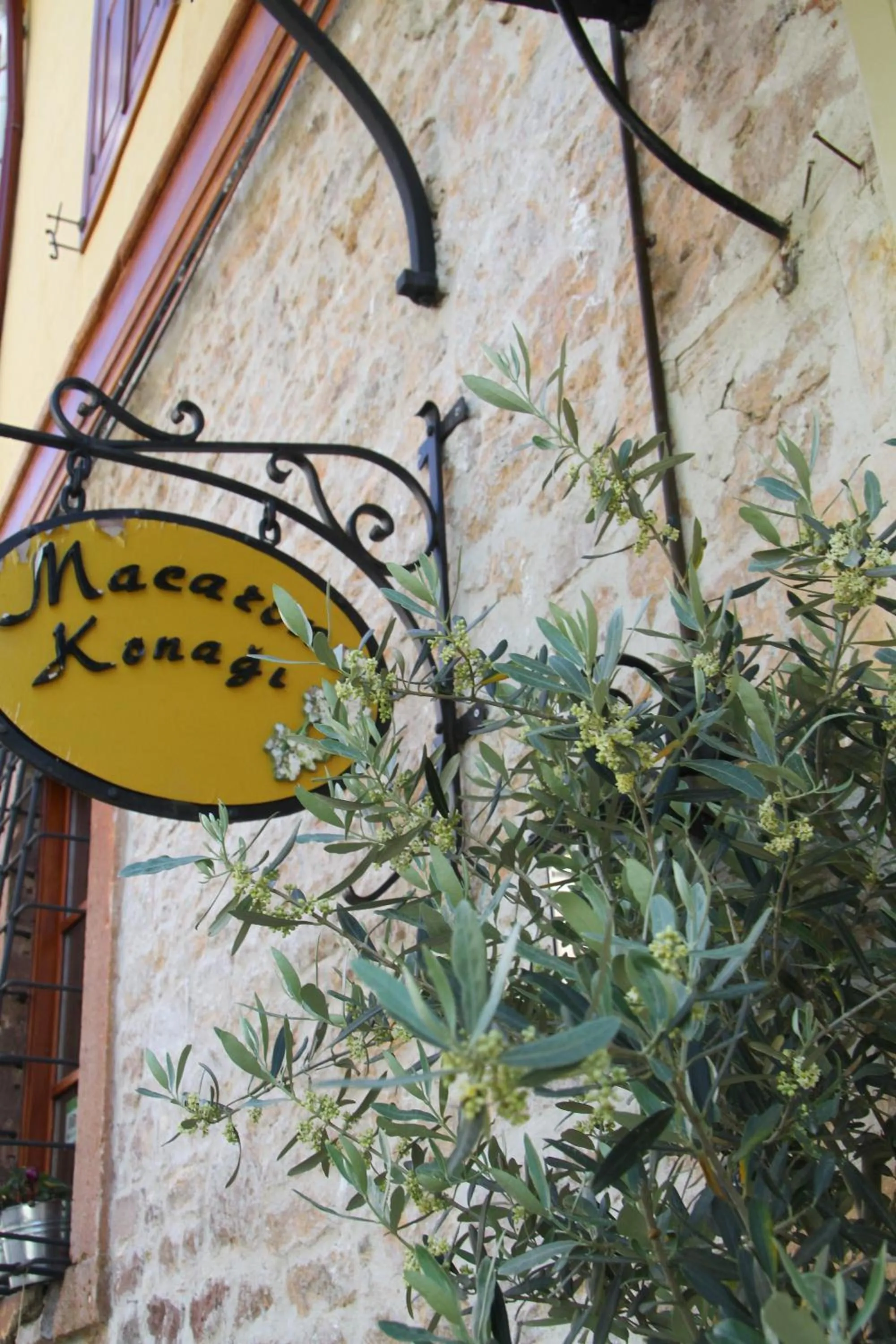 Facade/entrance in Macaron Konagi