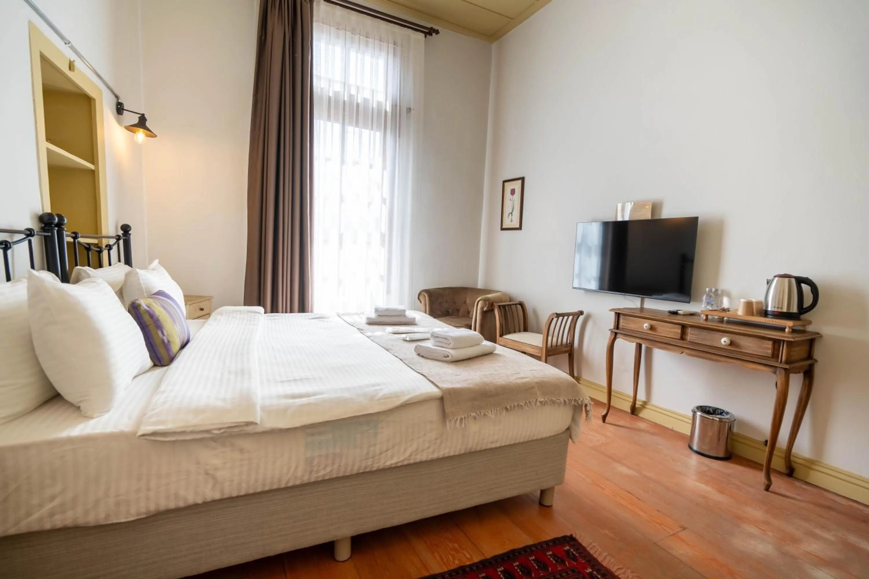 Bed in Macaron Konagi