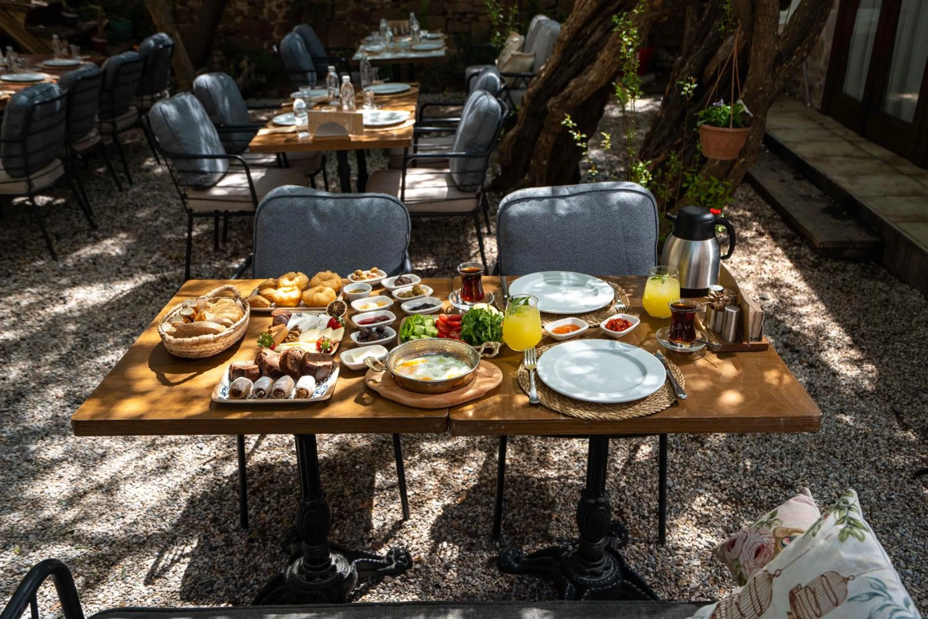 Breakfast in Macaron Konagi