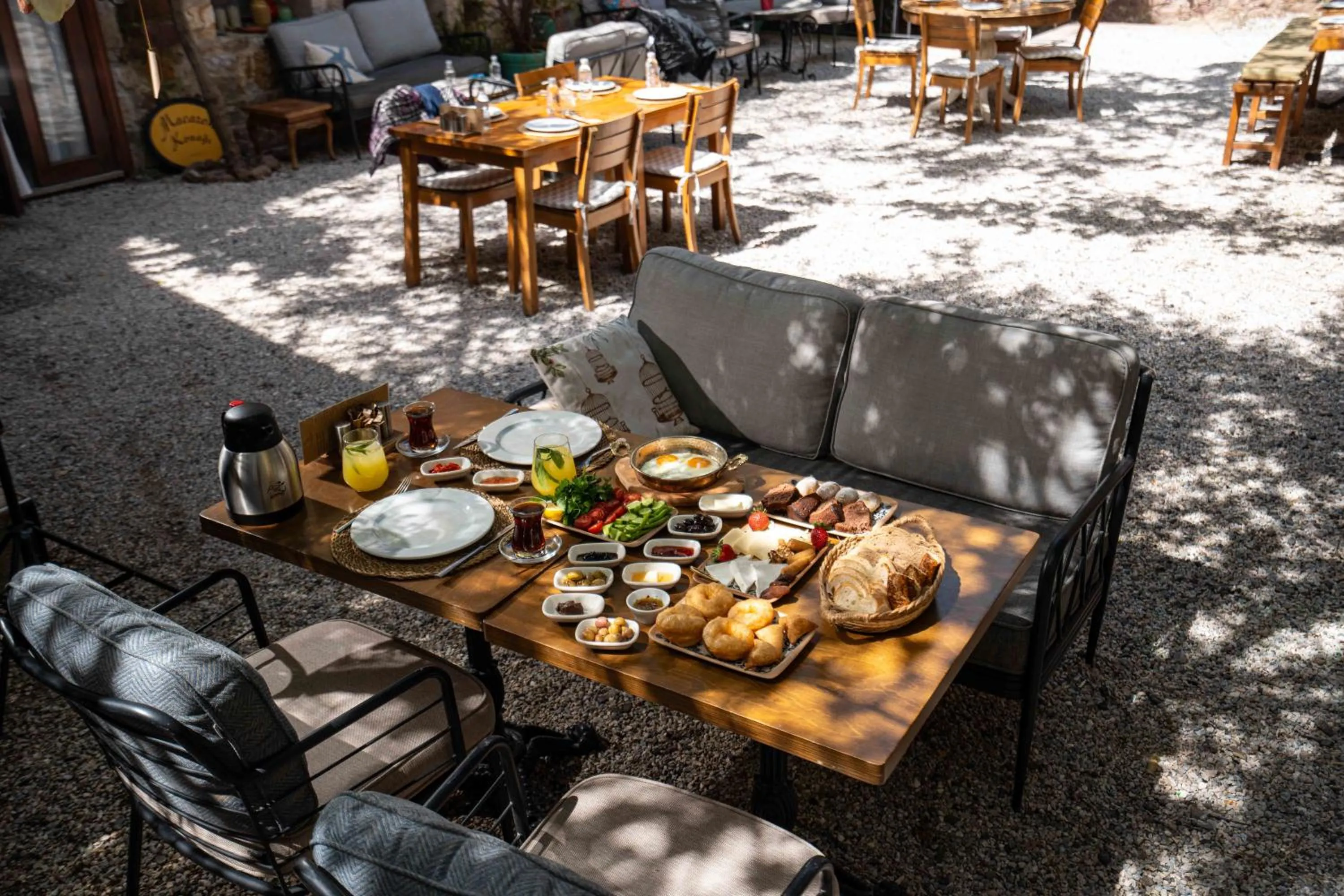 Breakfast in Macaron Konagi