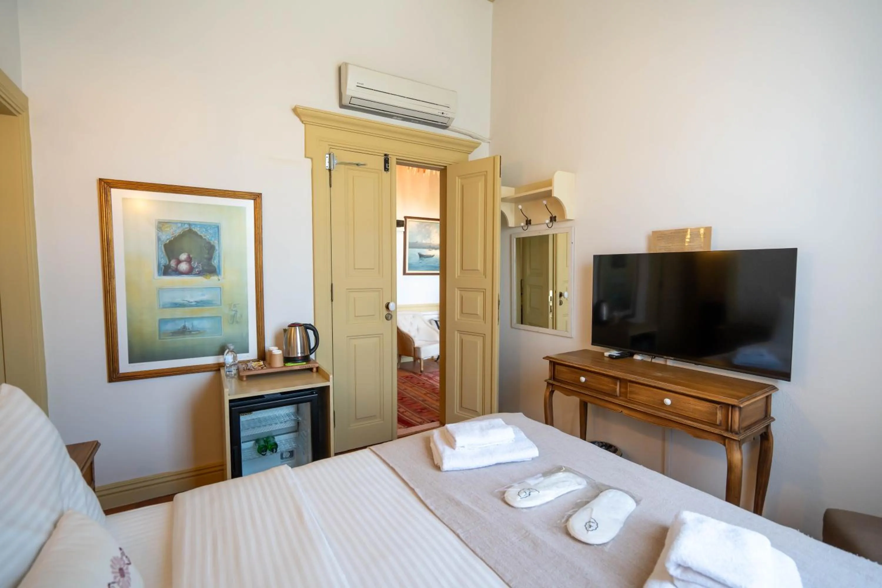 Bed in Macaron Konagi