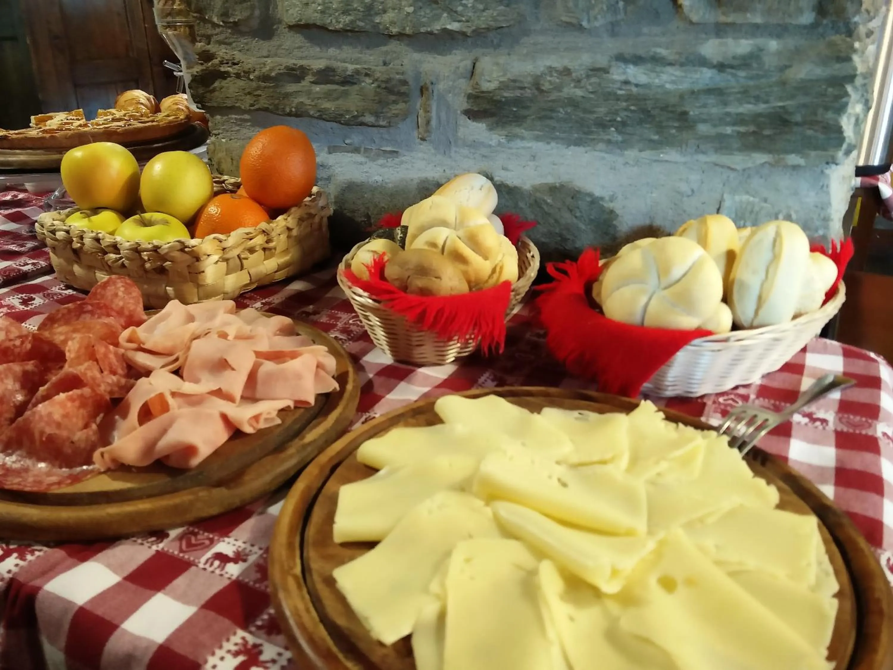 Breakfast in Hotel Baita Cretaz