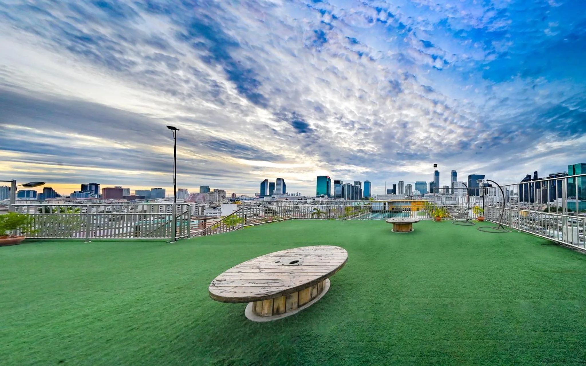 Swimming pool in Witchuwan Apartel