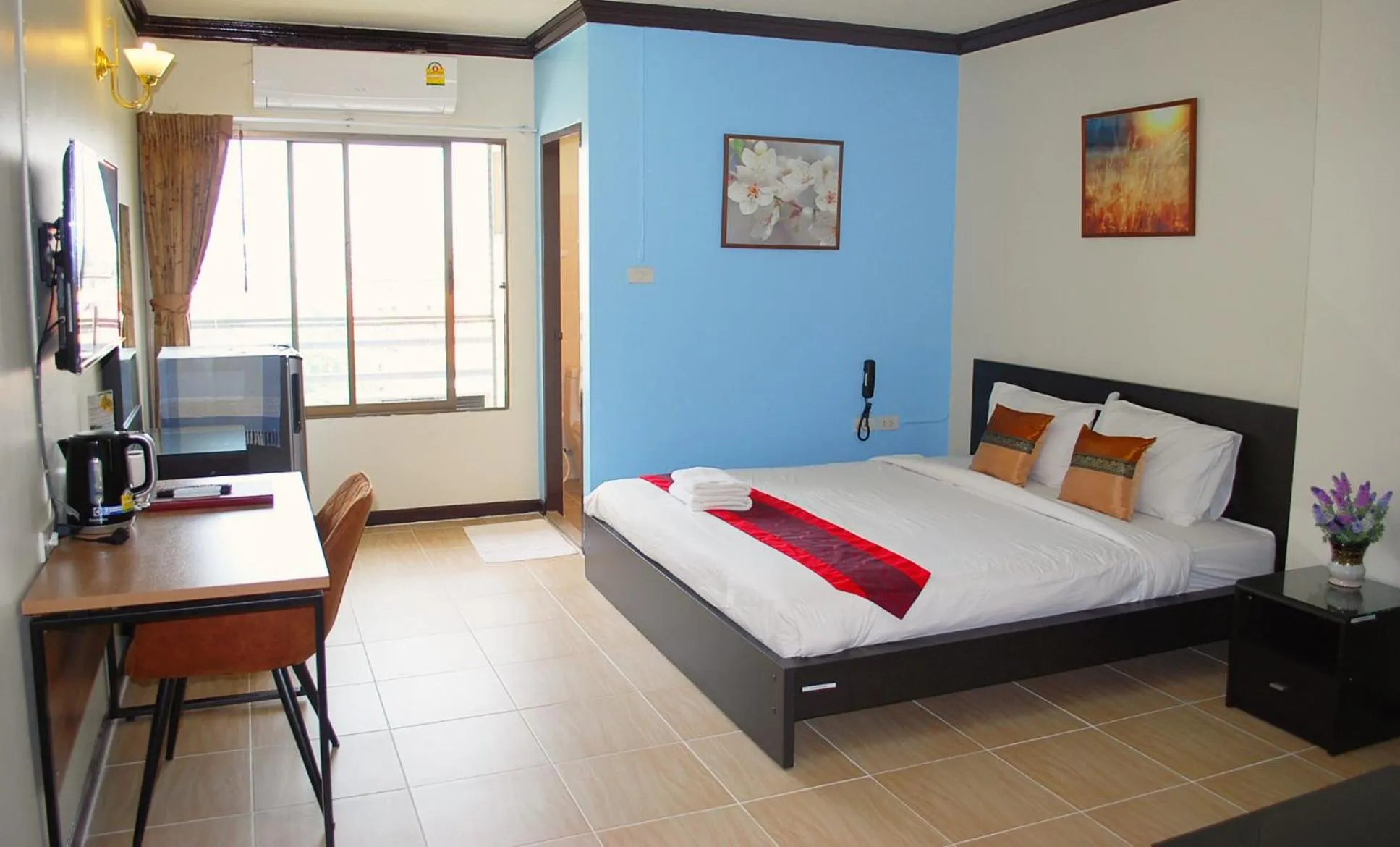 Photo of the whole room, Bed in Witchuwan Apartel