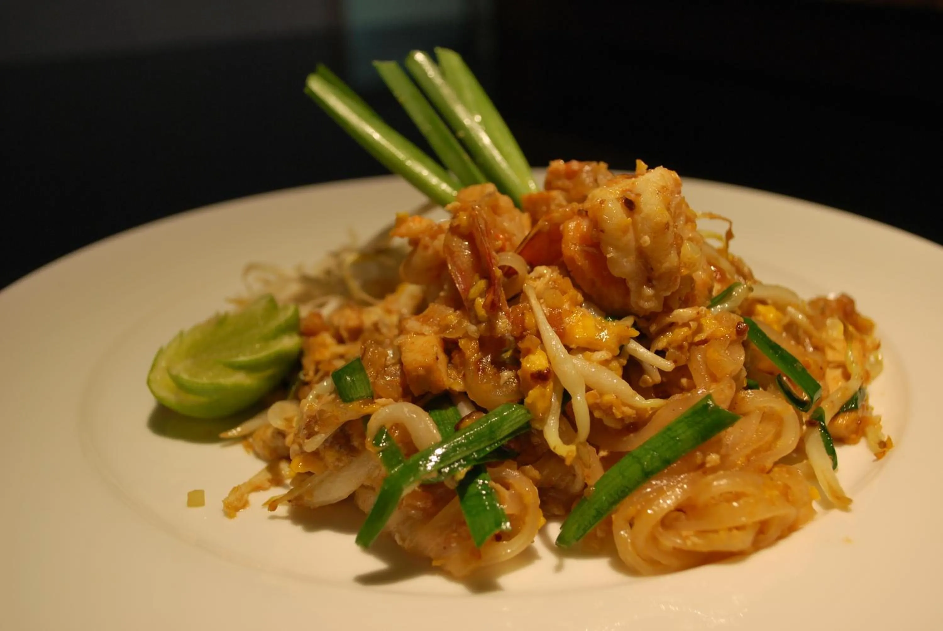 Restaurant/places to eat in Witchuwan Apartel