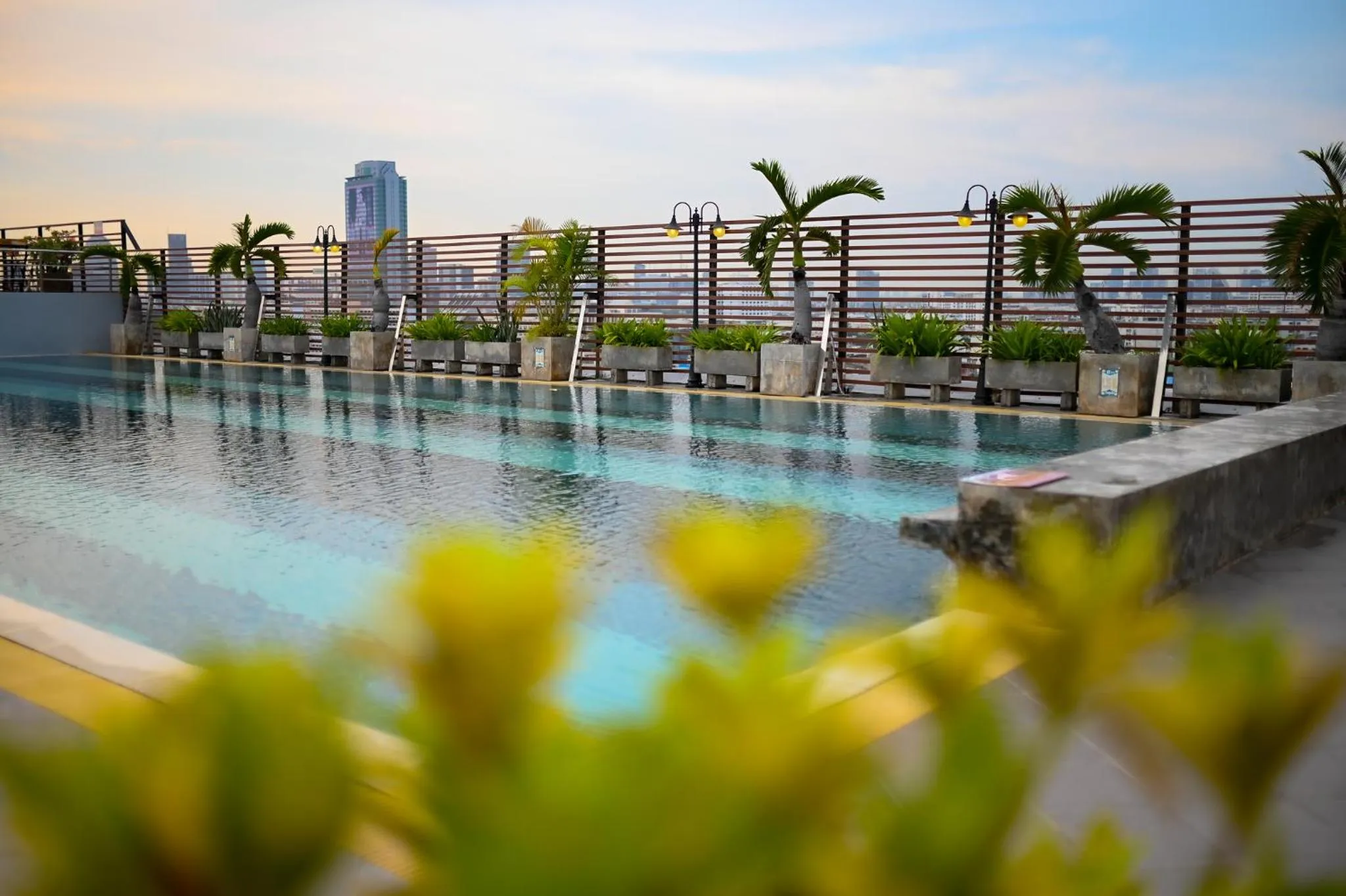 Swimming pool in Witchuwan Apartel