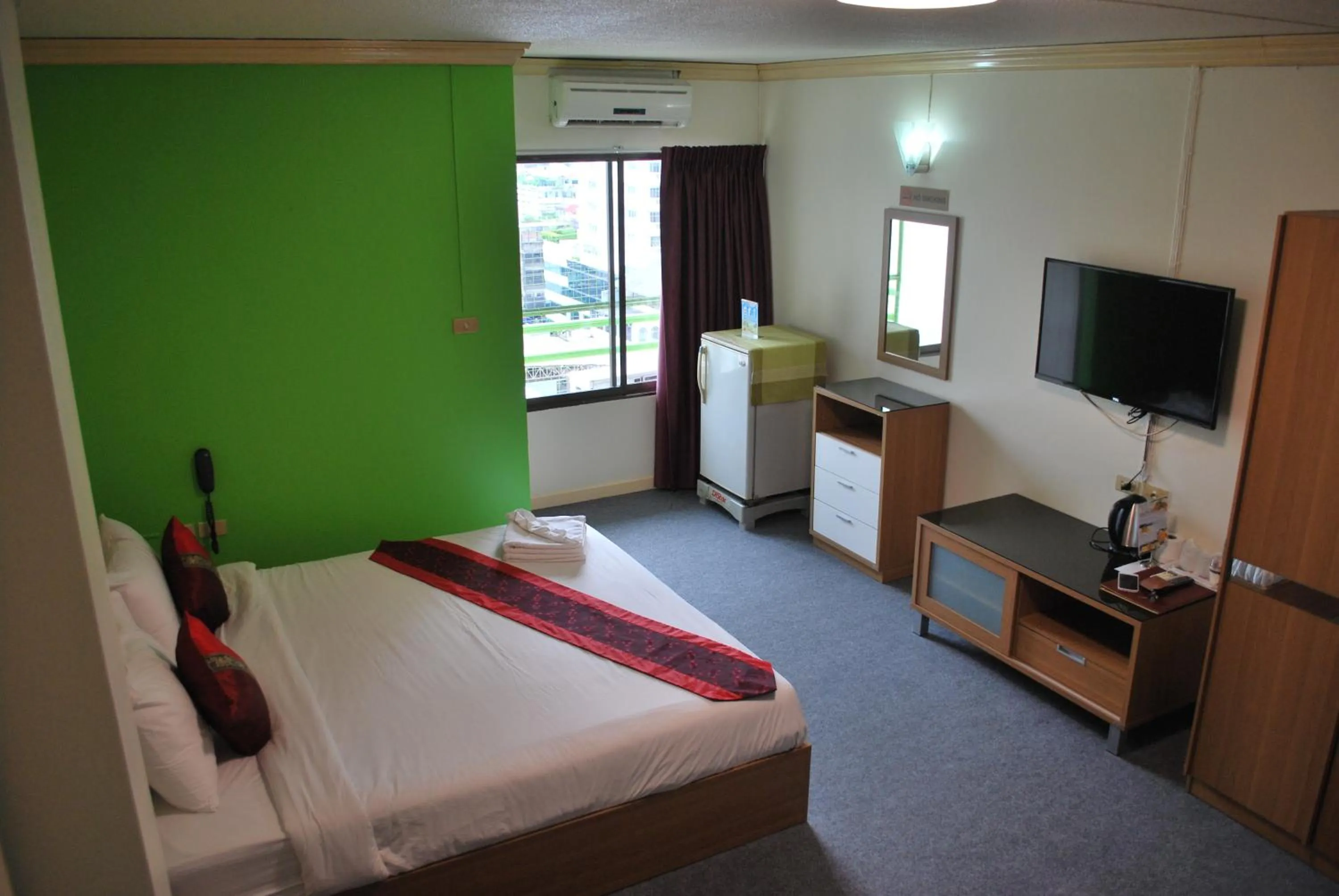 TV and multimedia, Bed in Witchuwan Apartel