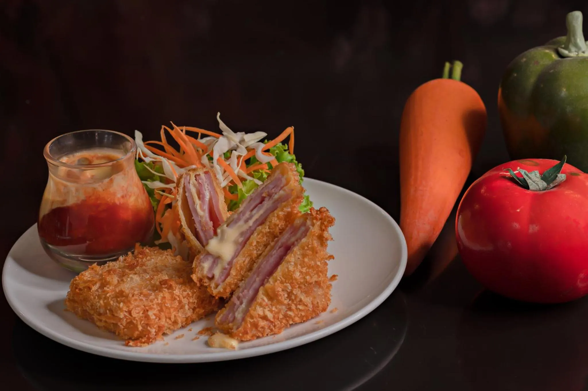 Food in Witchuwan Apartel