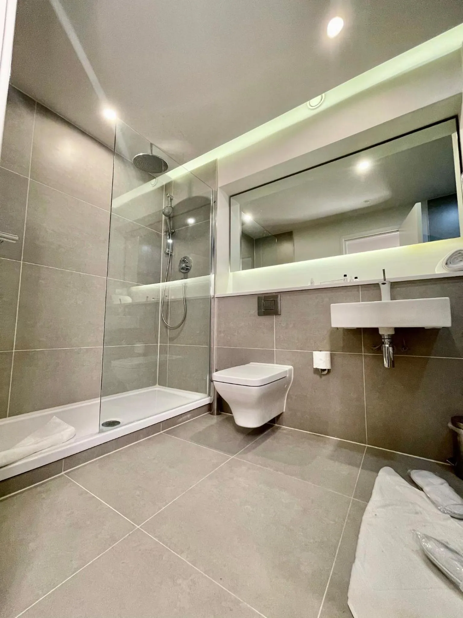 Bathroom in Axiom Park Hotel