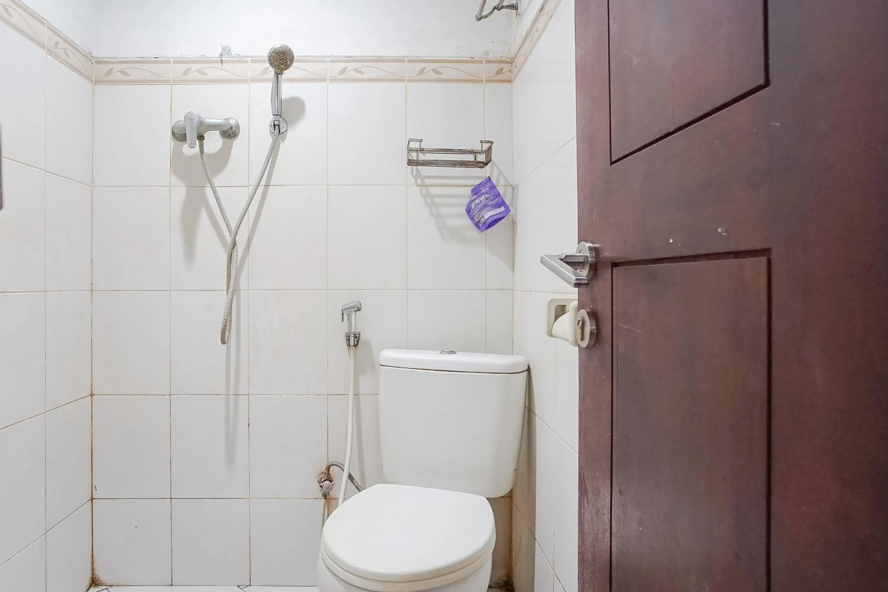 Bathroom in Gana Inn Legian