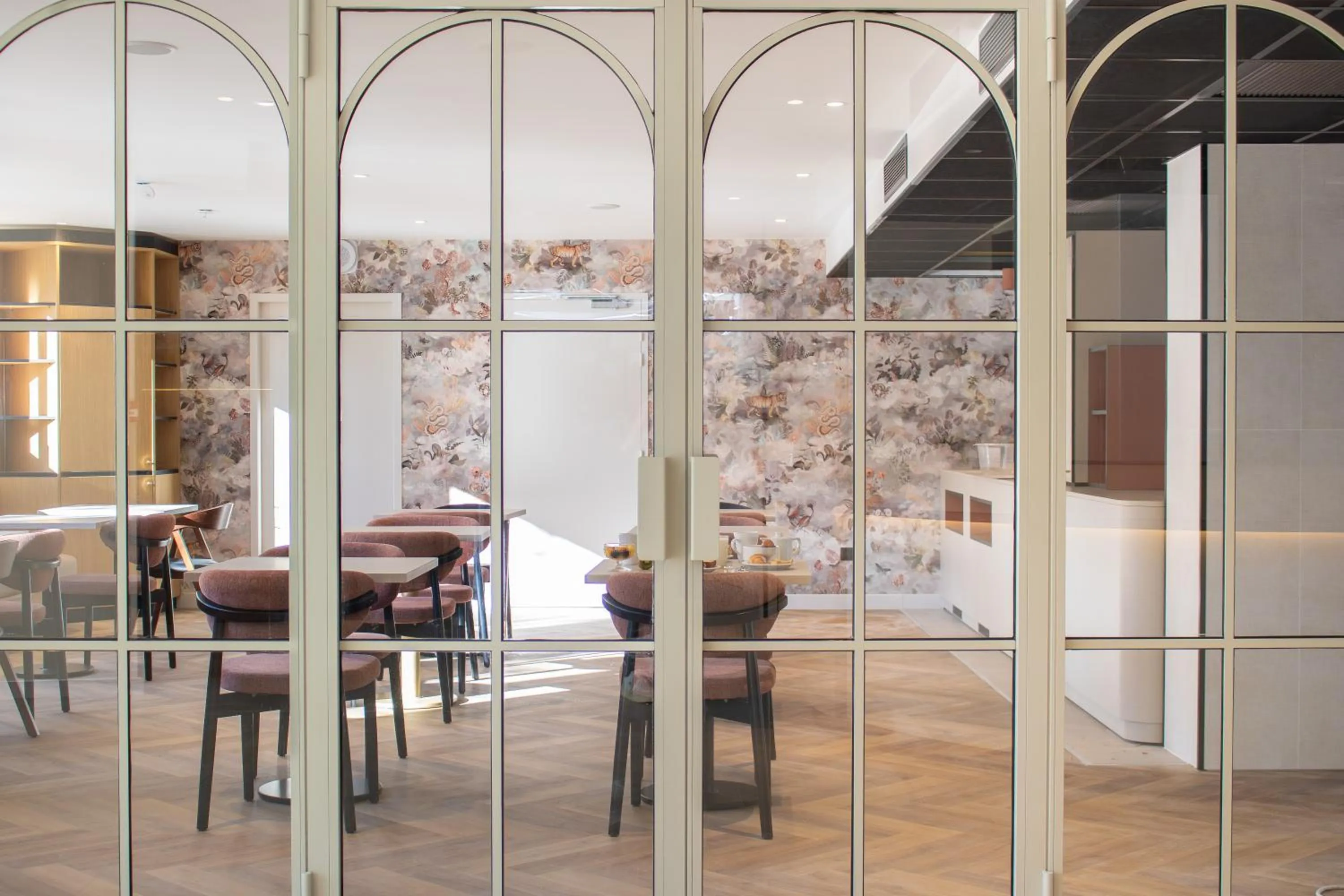 Living room in Brit Hotel Cahors - Le Valentré