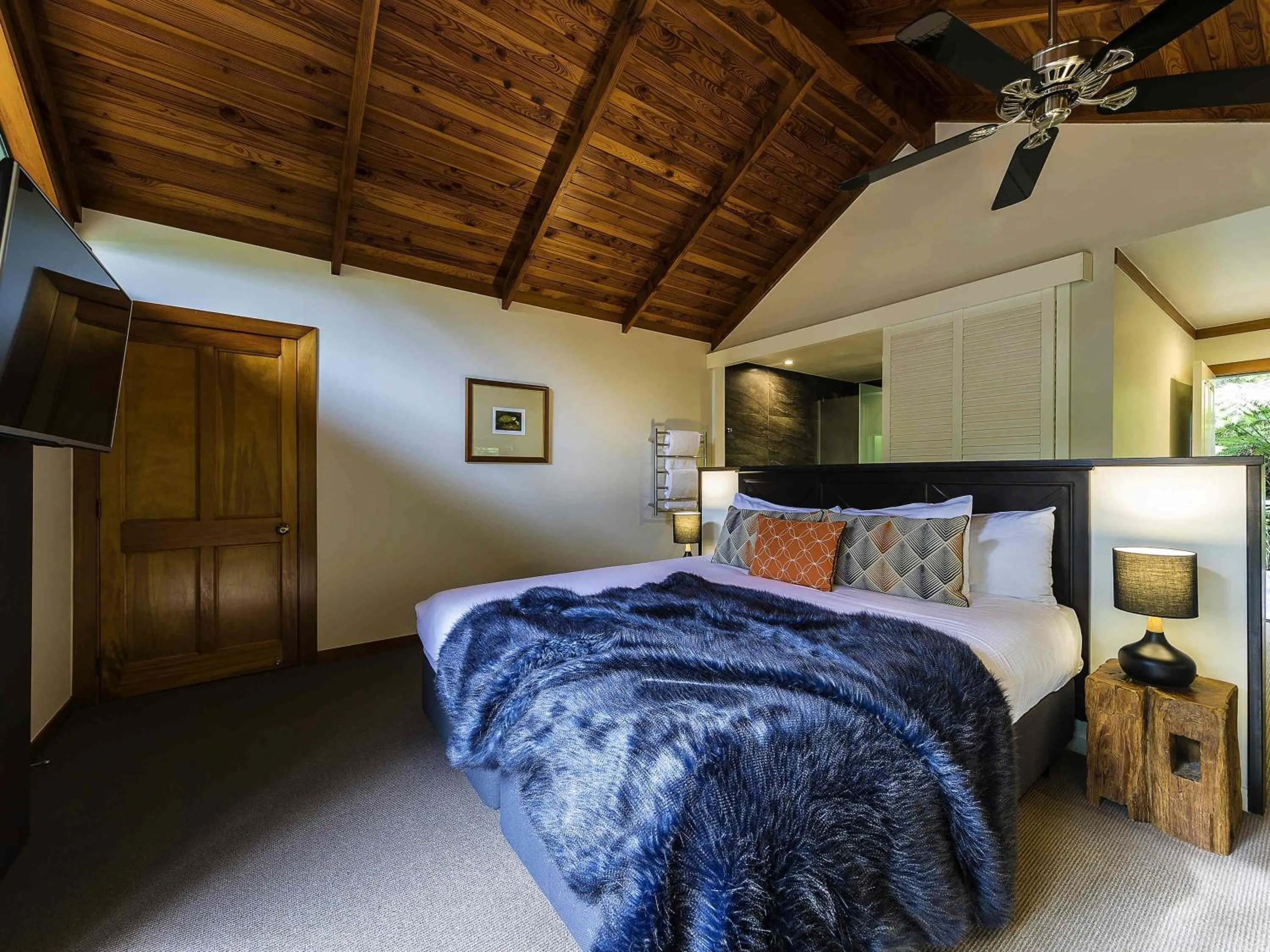 Bedroom, Bed in Grand Mercure Puka Park Resort