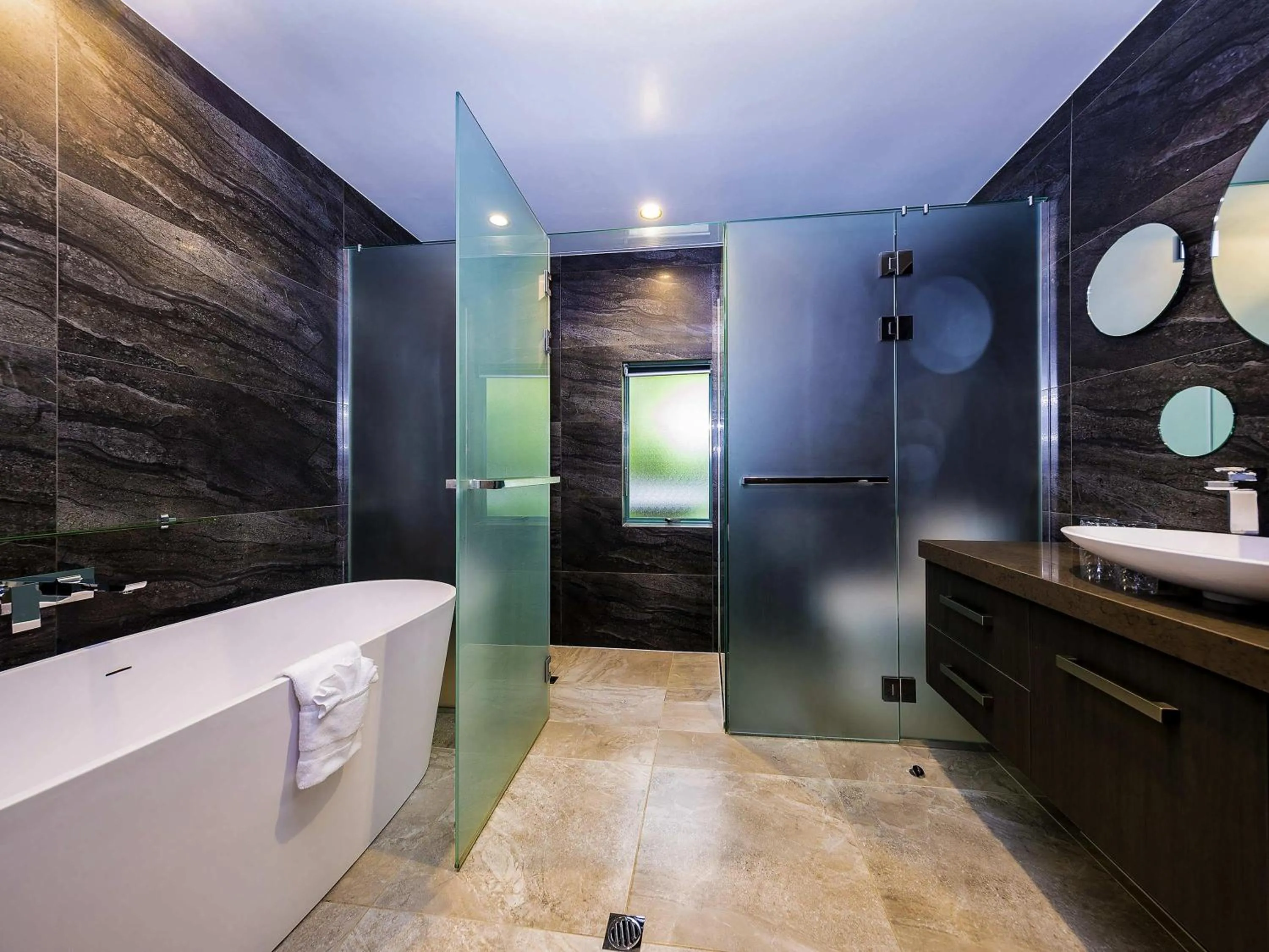 Bedroom in Grand Mercure Puka Park Resort