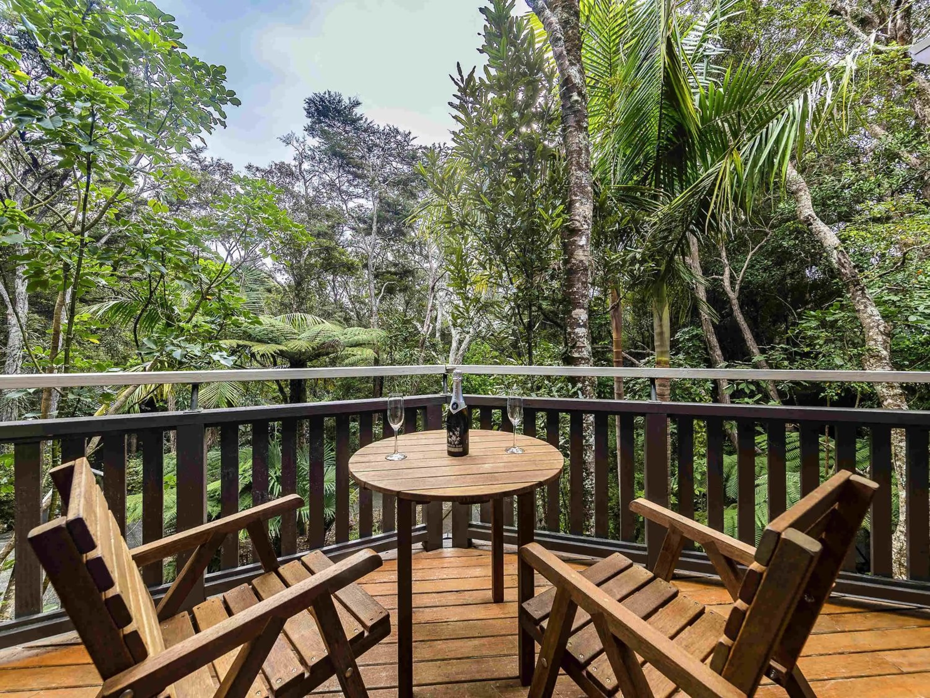 Bedroom in Grand Mercure Puka Park Resort