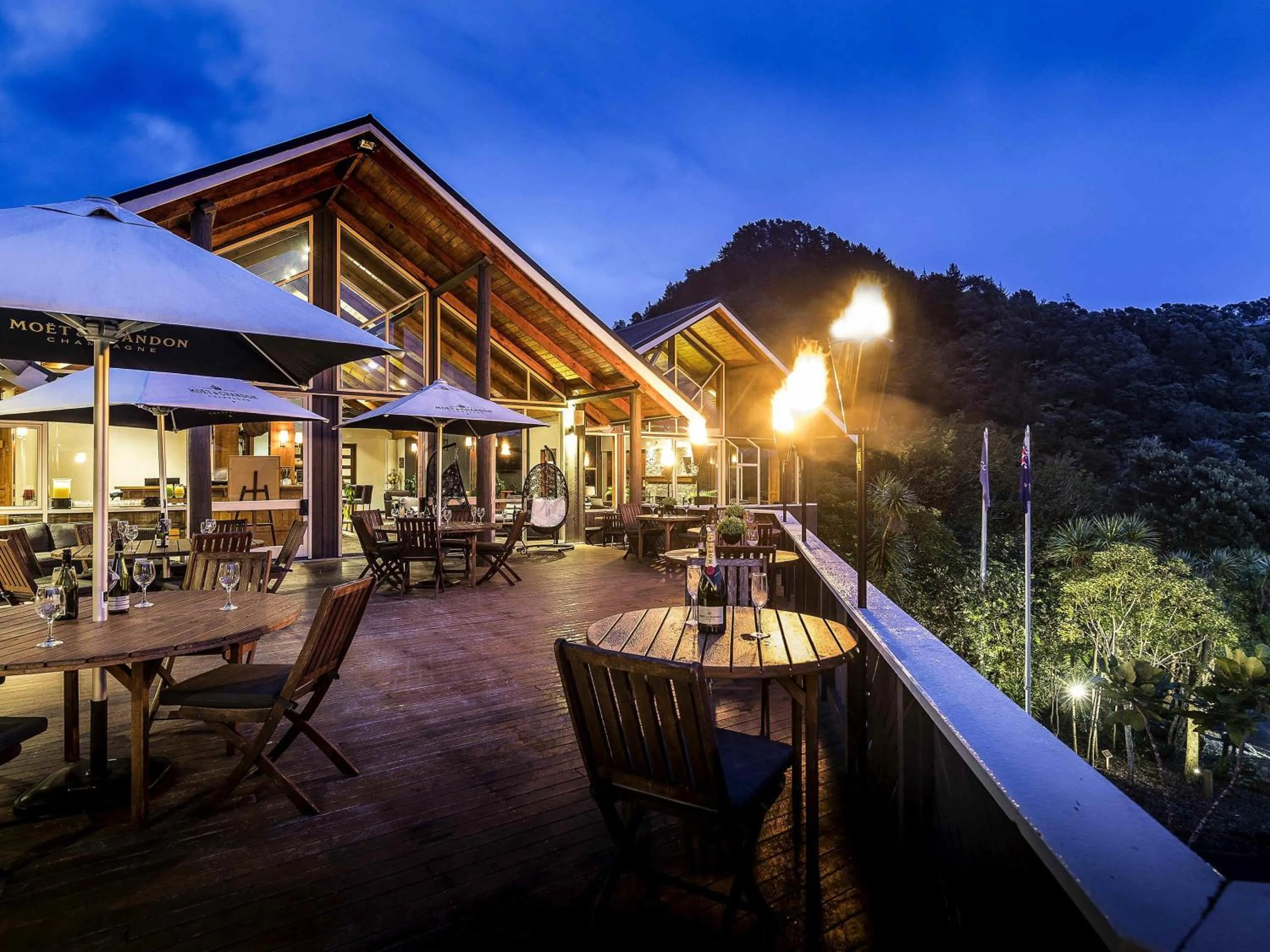 Restaurant/places to eat in Grand Mercure Puka Park Resort