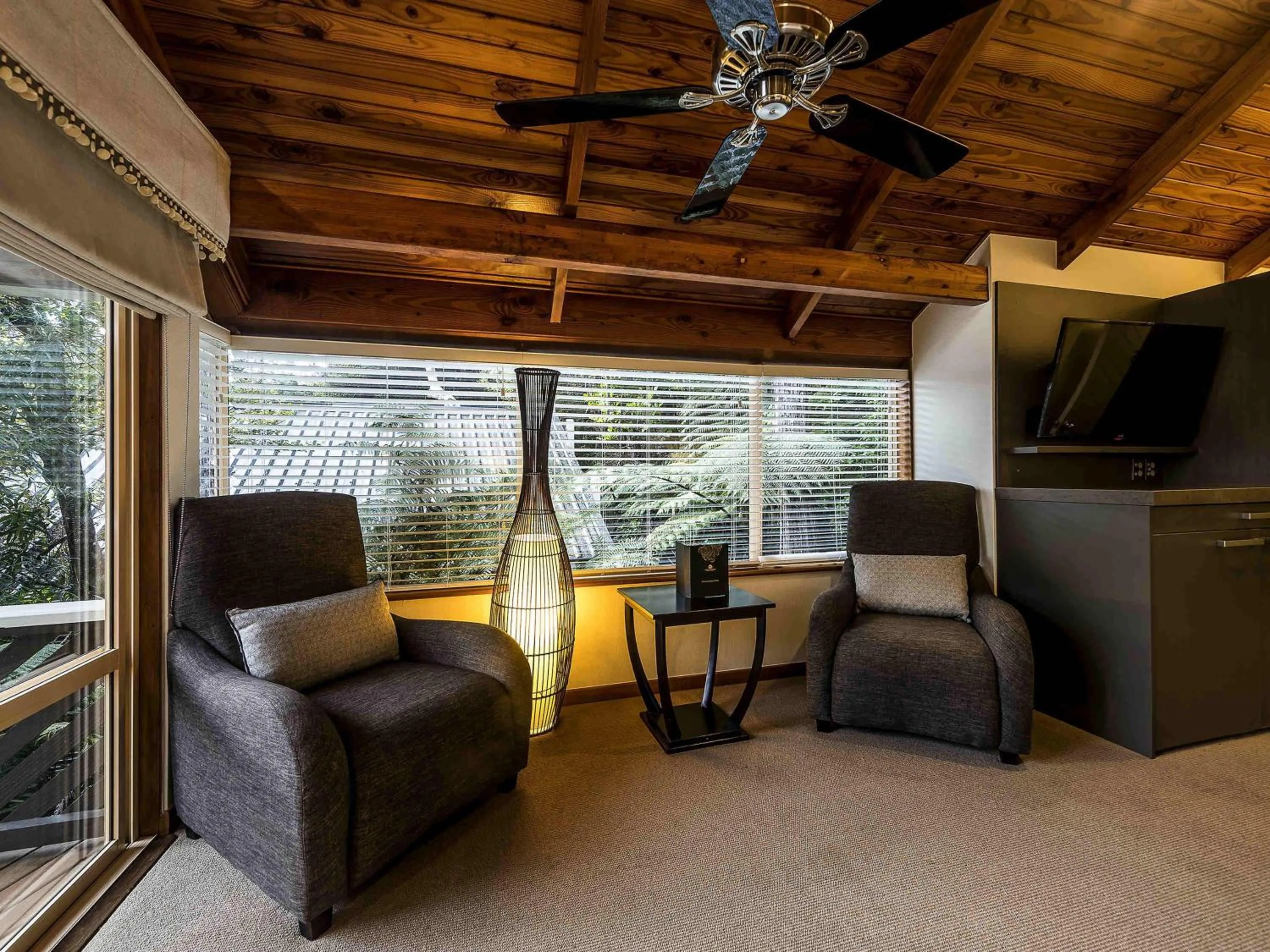 Bedroom in Grand Mercure Puka Park Resort