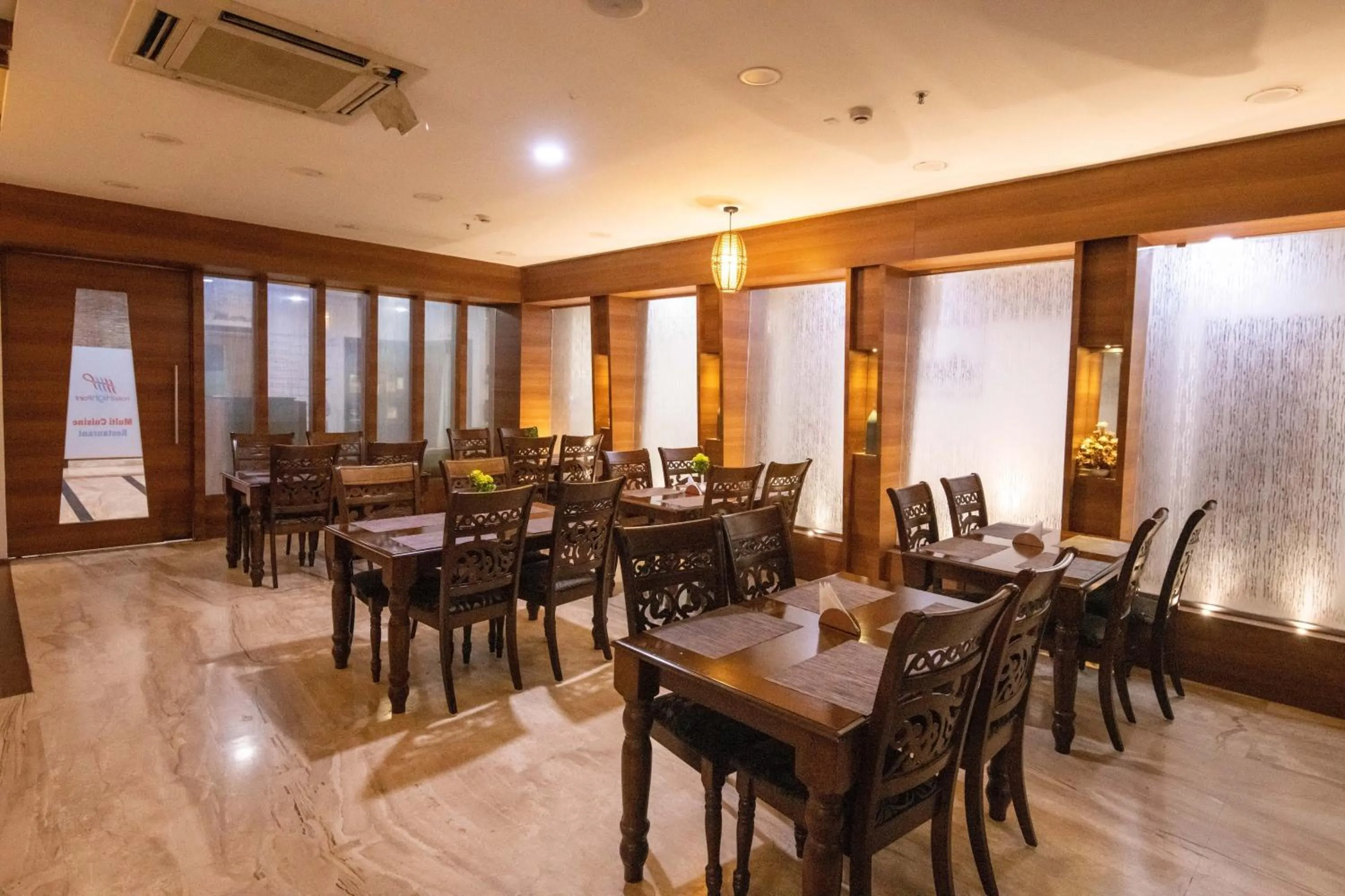 Restaurant/places to eat in Hotel High Point