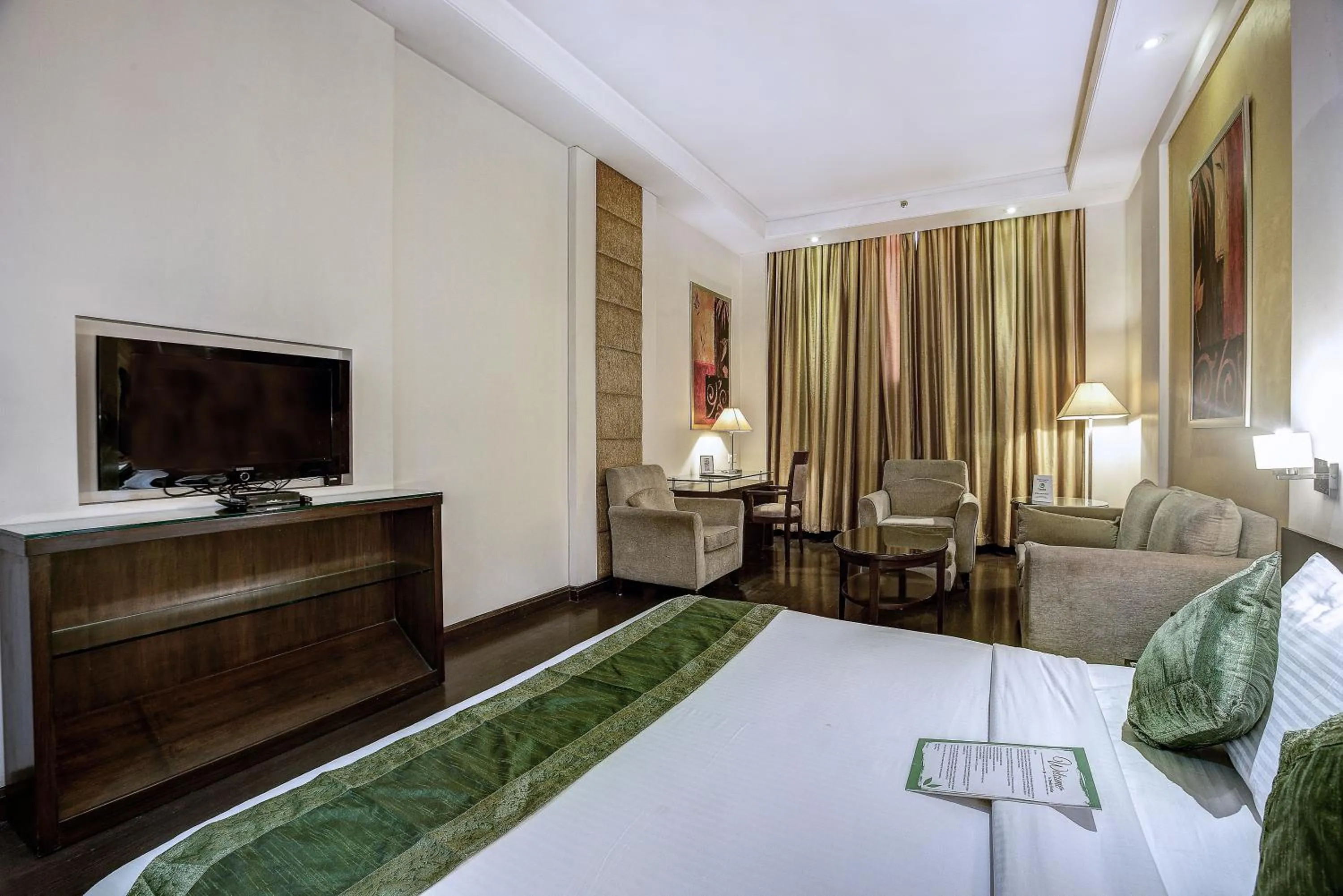 TV and multimedia, Bed in Western Court Panchkula