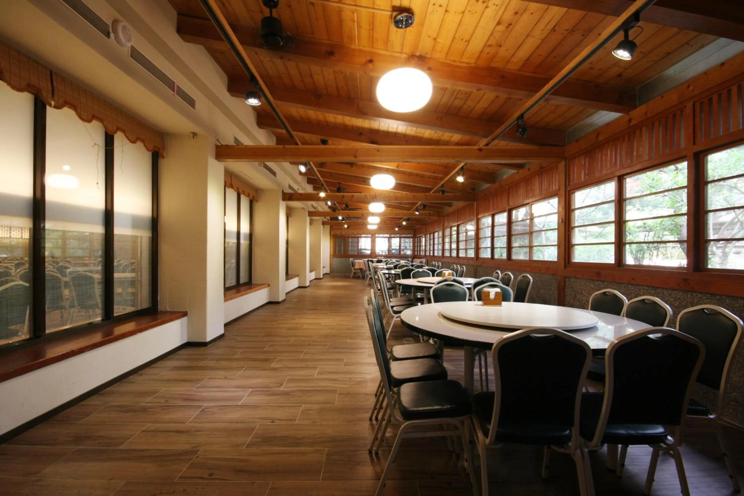 Restaurant/places to eat in Ku Kuan Resort Hotel