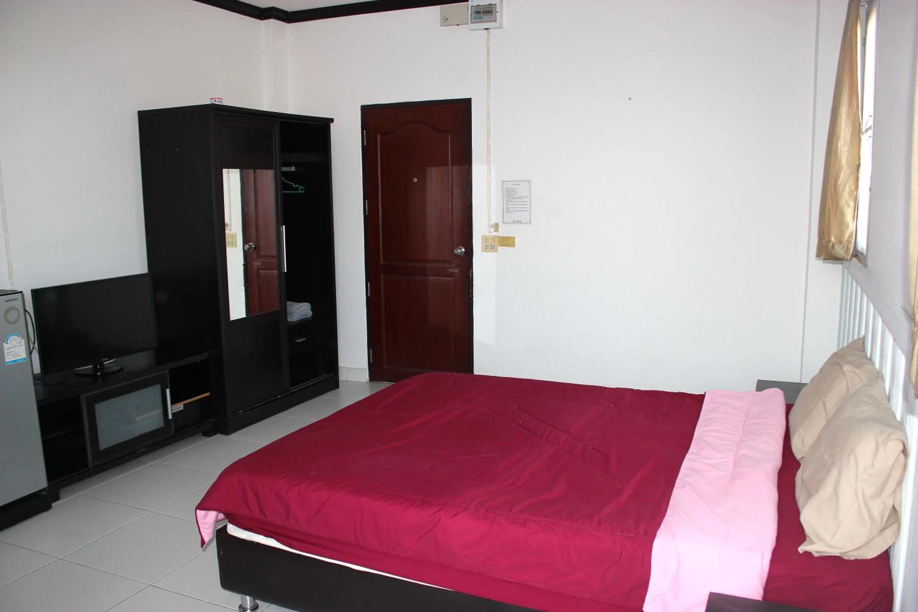 Photo of the whole room in Matini Amata