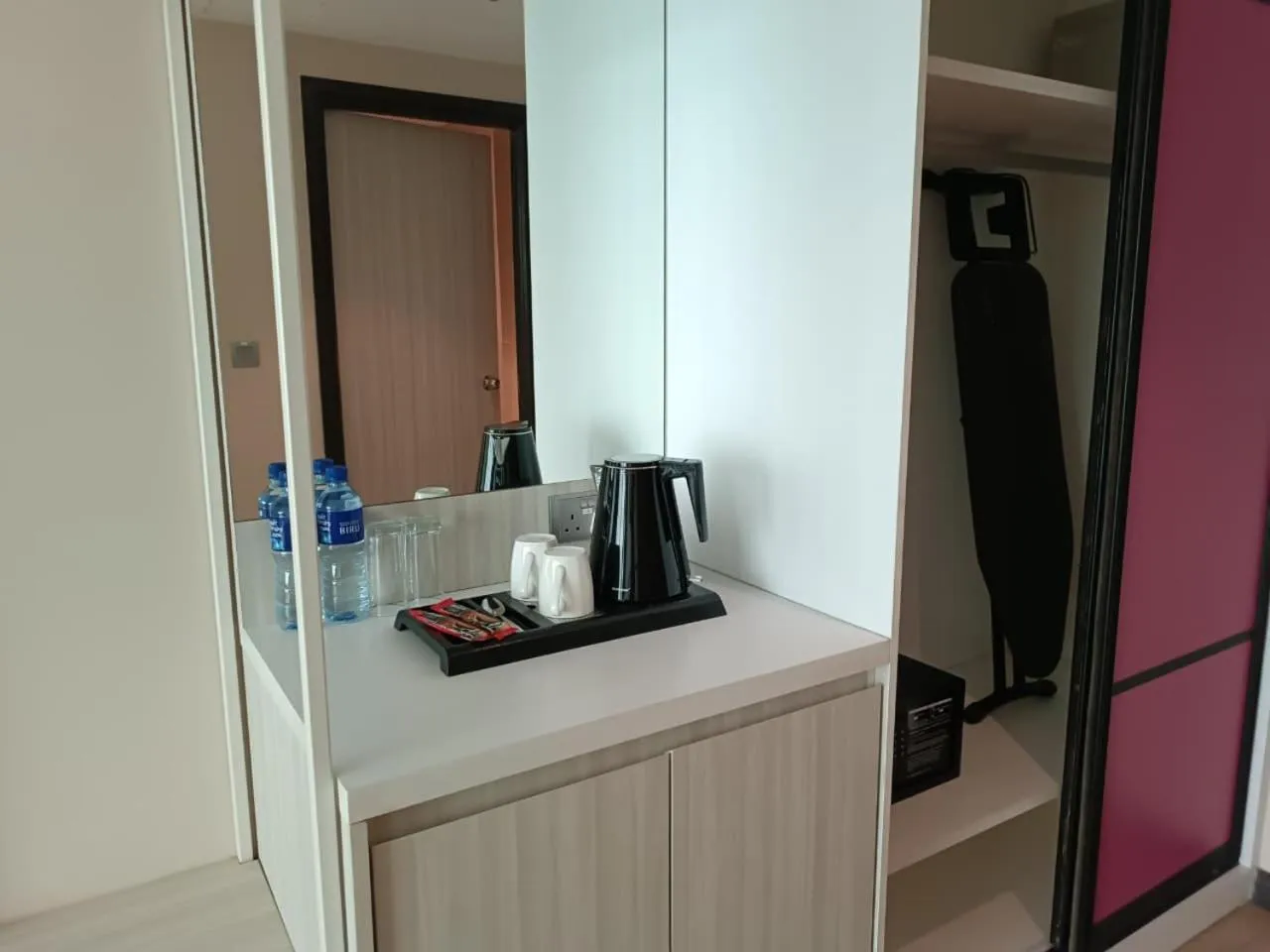 Bedroom in Higher Hotel