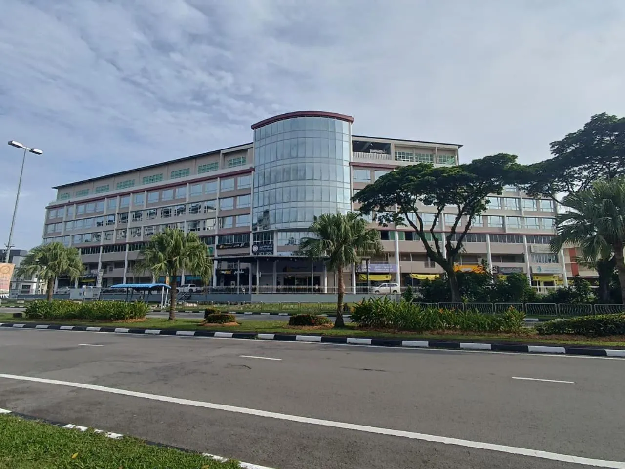 Property building in Higher Hotel