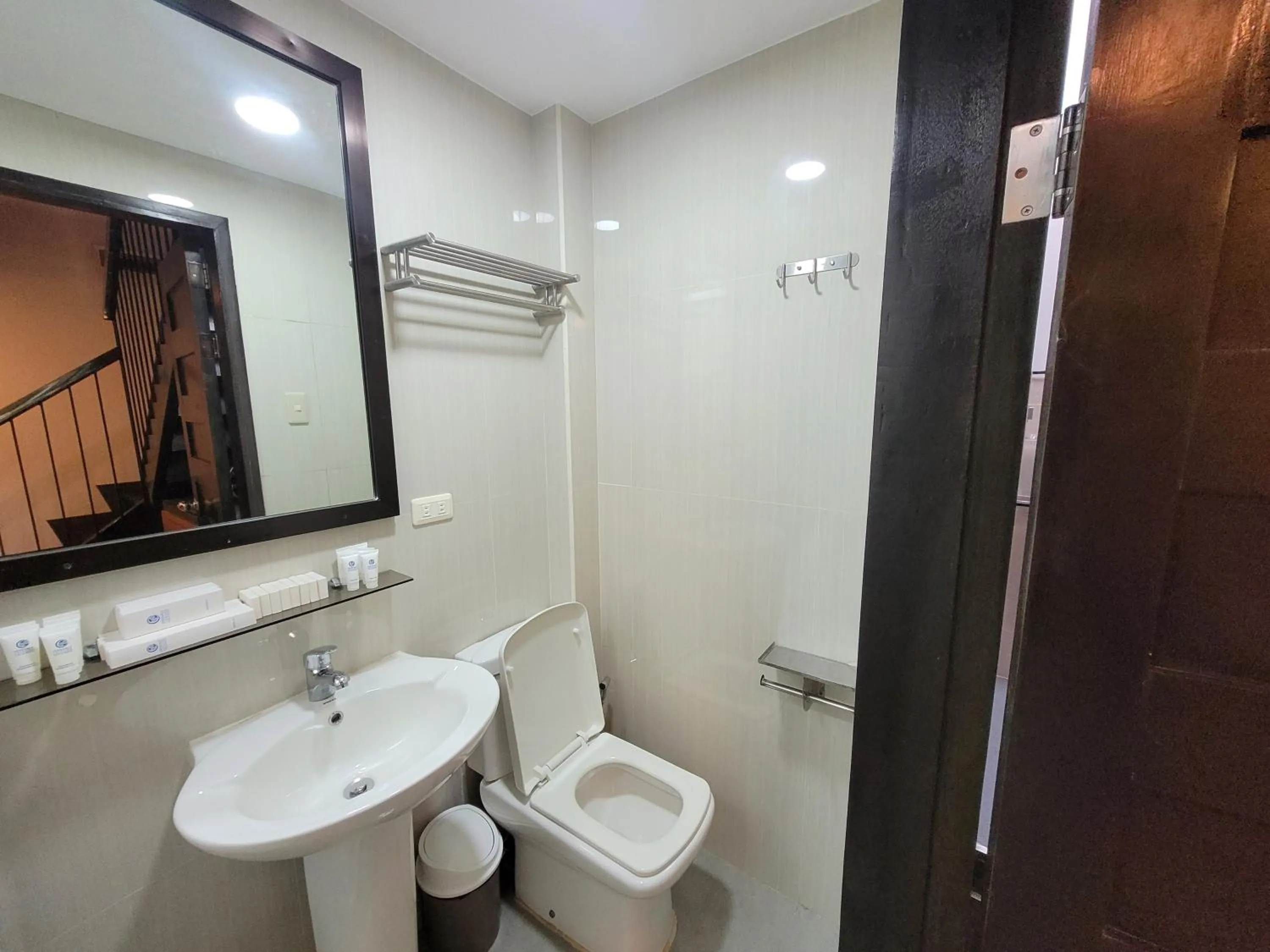 Toilet in Fernvale Leisure Club and Resort