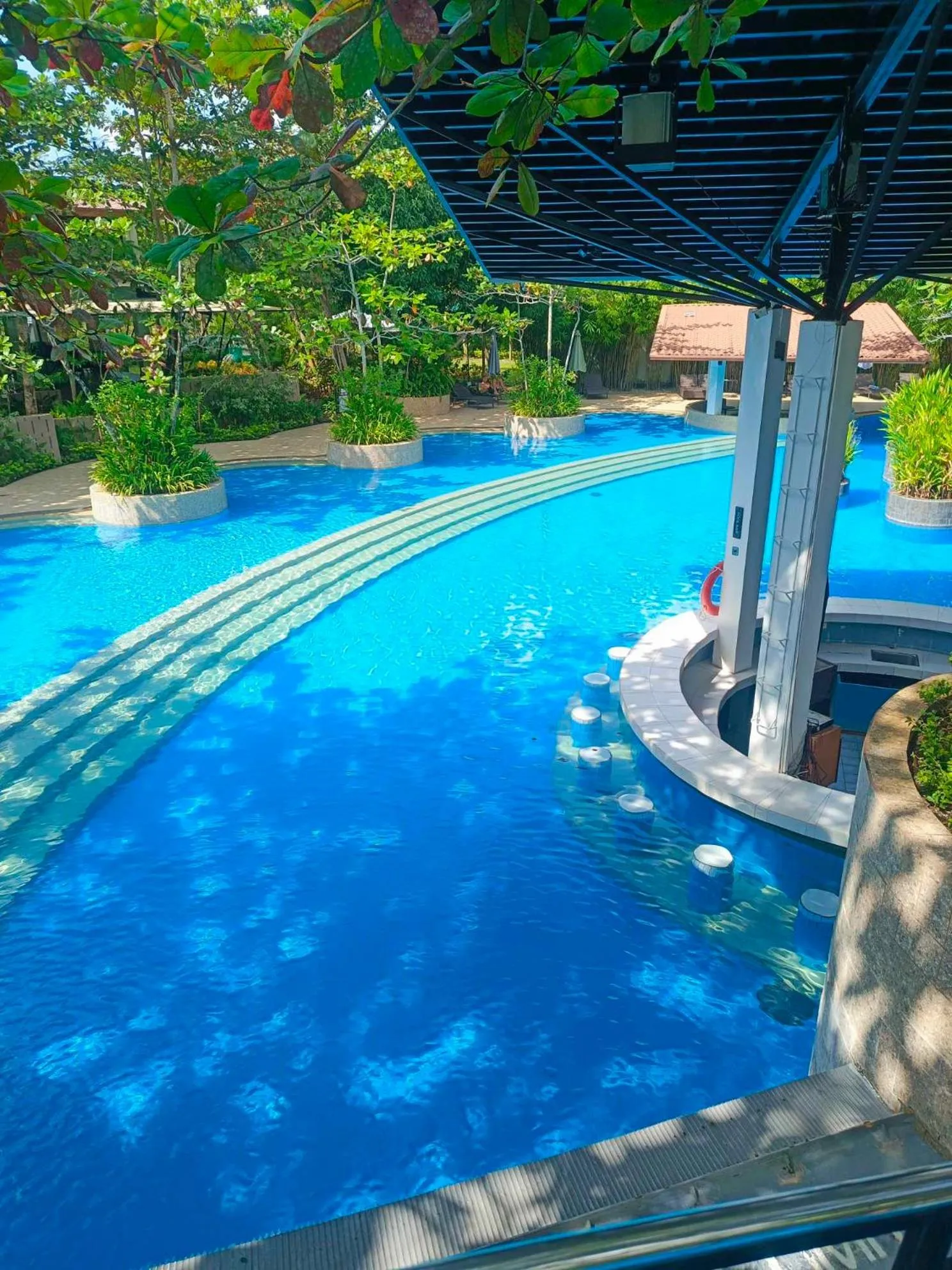 Swimming pool in Fernvale Leisure Club and Resort