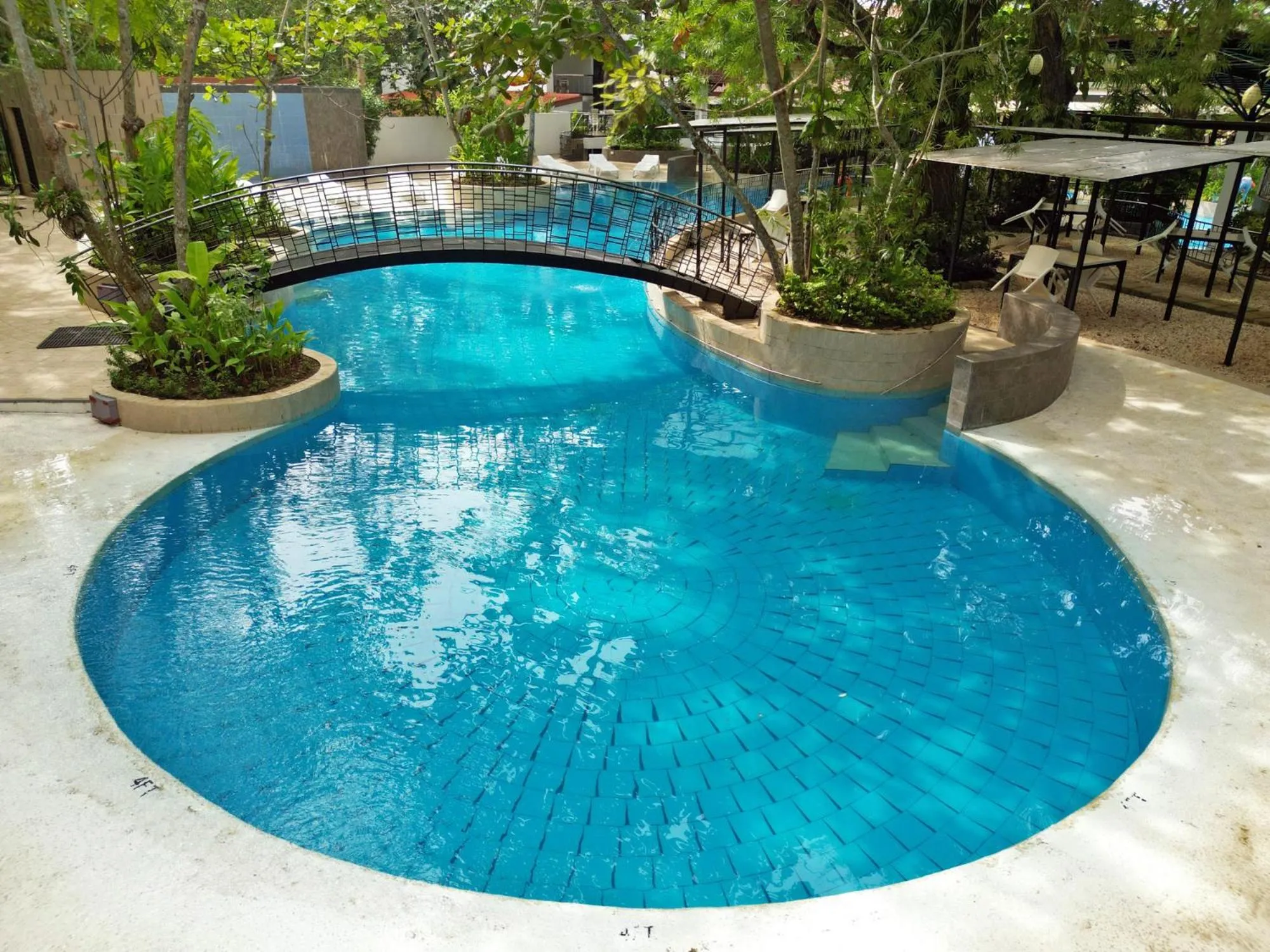 Swimming pool in Fernvale Leisure Club and Resort