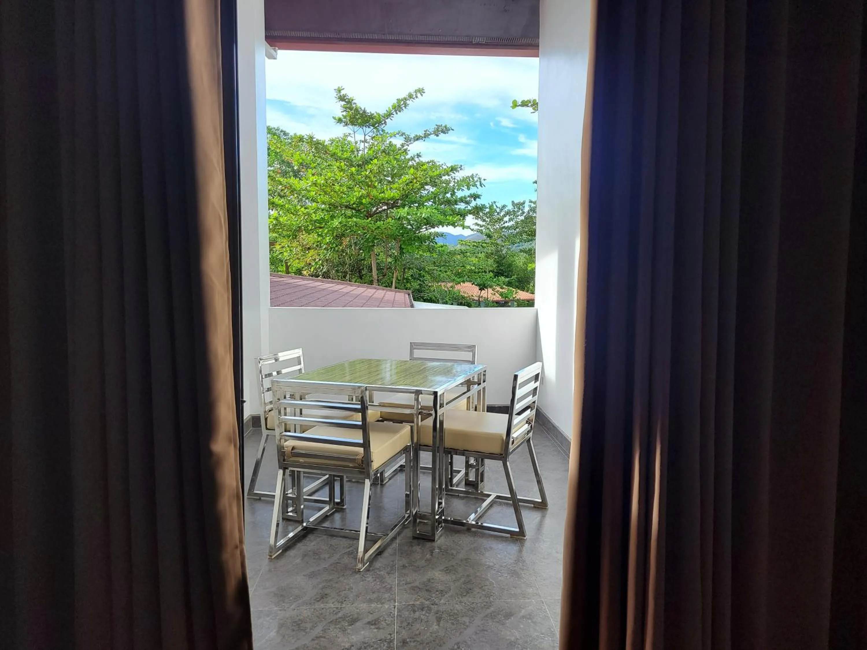 Day in Fernvale Leisure Club and Resort